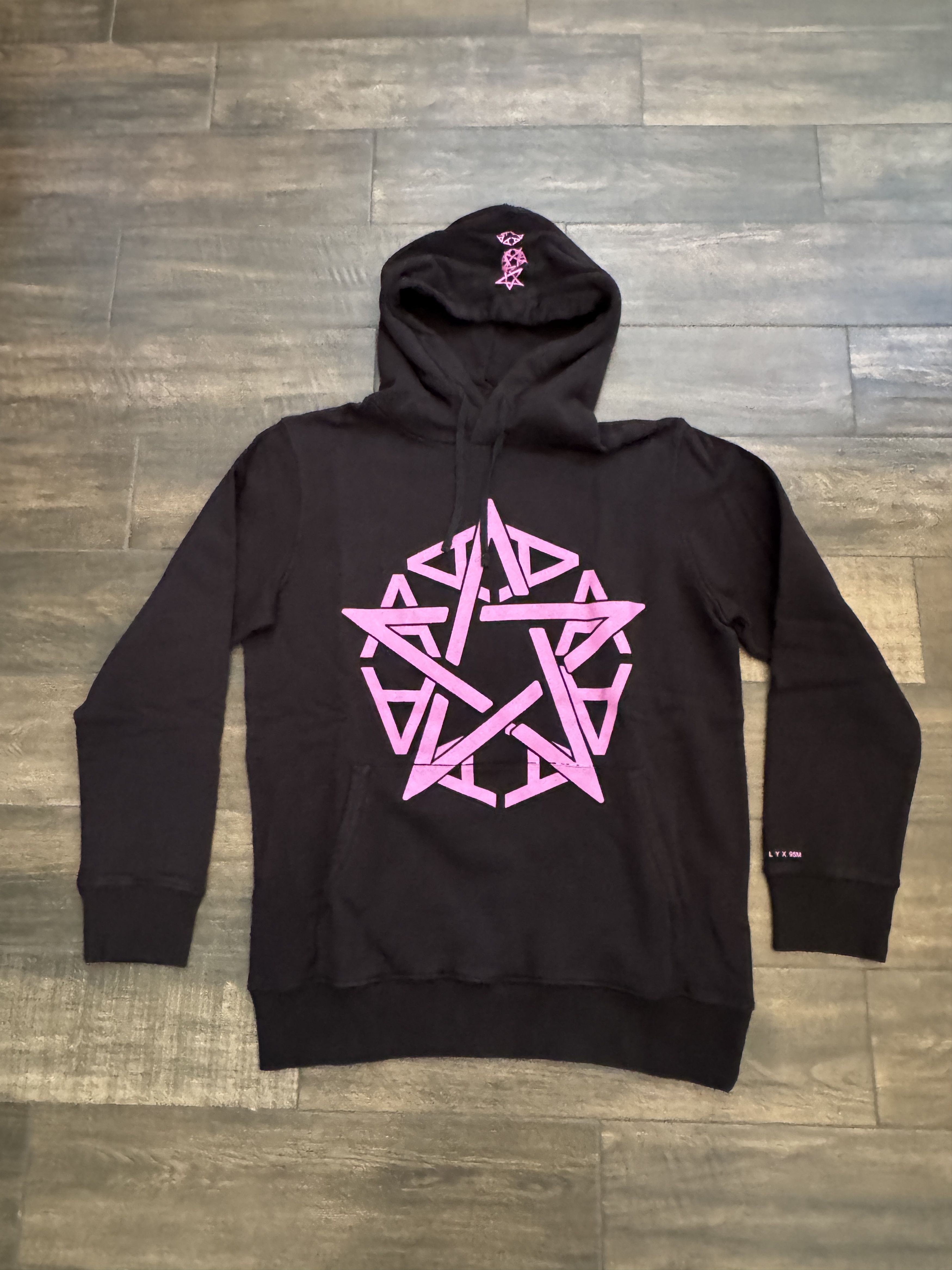 み♡ 1017 ALYX 9SM Black Studded Logo Embossed Cotton Zipped