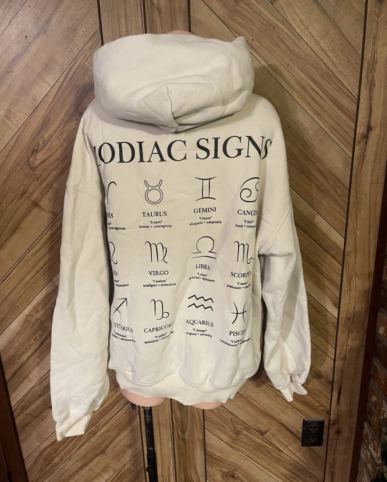 Other 1985 Of The Stars Unisex Large Tan Pullover Hoodie Size US L / EU 52-54 / 3 - 6 Thumbnail