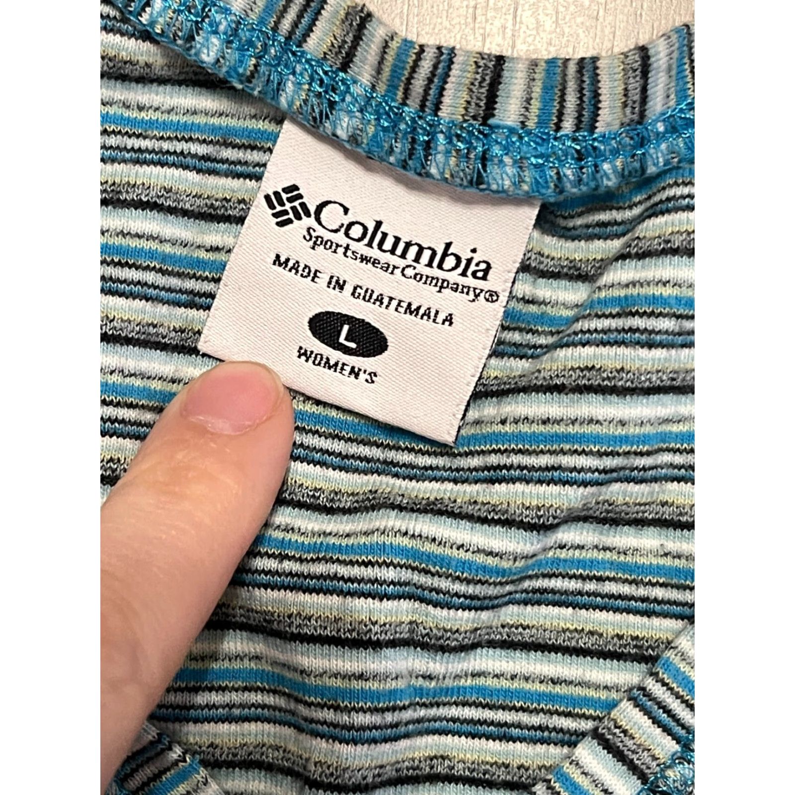 Vintage Columbia Tank Top Women L Blue Gray Striped Sleeveless V-Neck Casual Basic Shirt or Tank Size L / US 10 / IT 46 - 6 Thumbnail