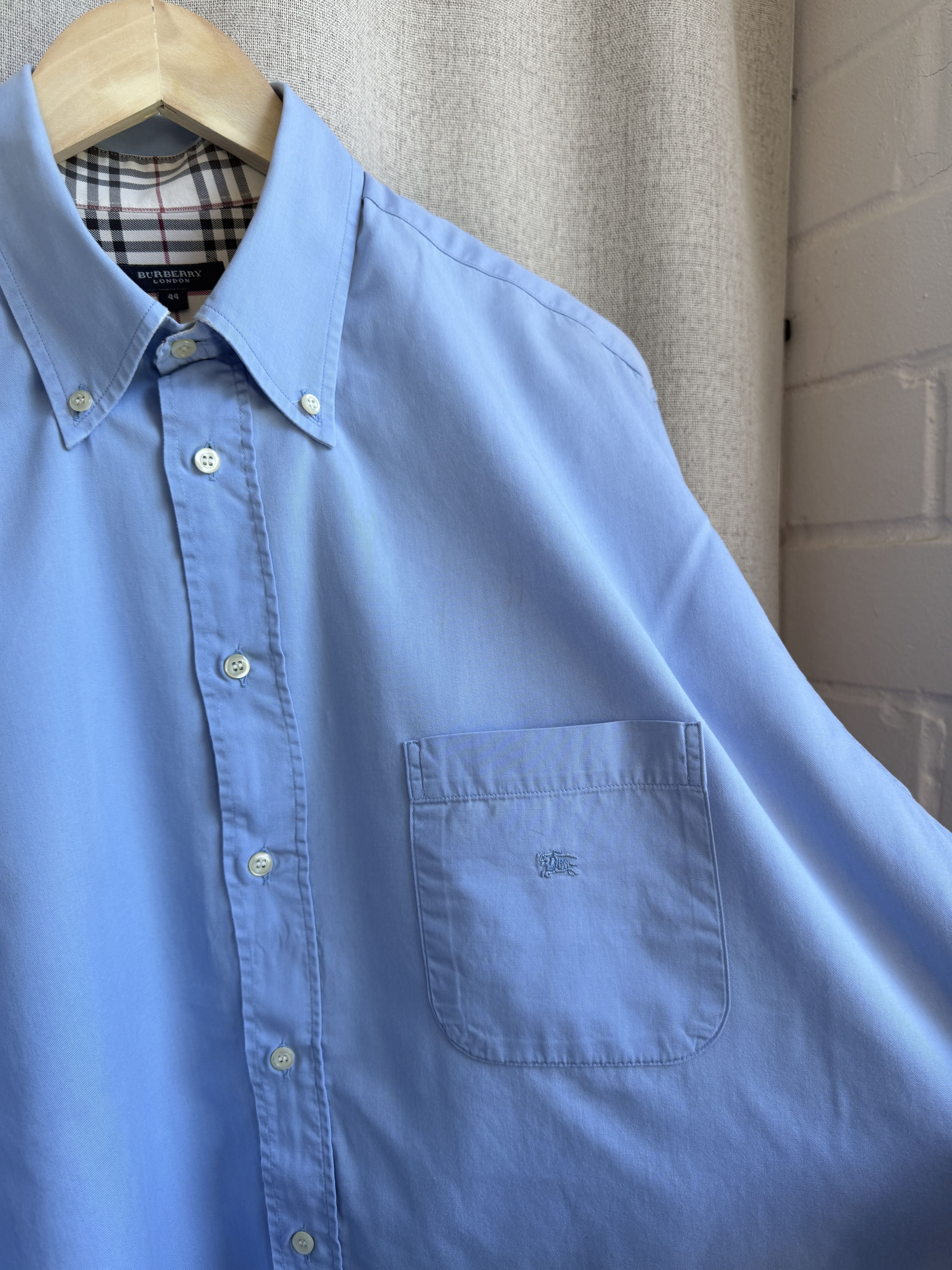 Burberry Vintage Burberry Nova Check Blue Plain Button Up Shirt Size US L / EU 52-54 / 3 - 5 Thumbnail