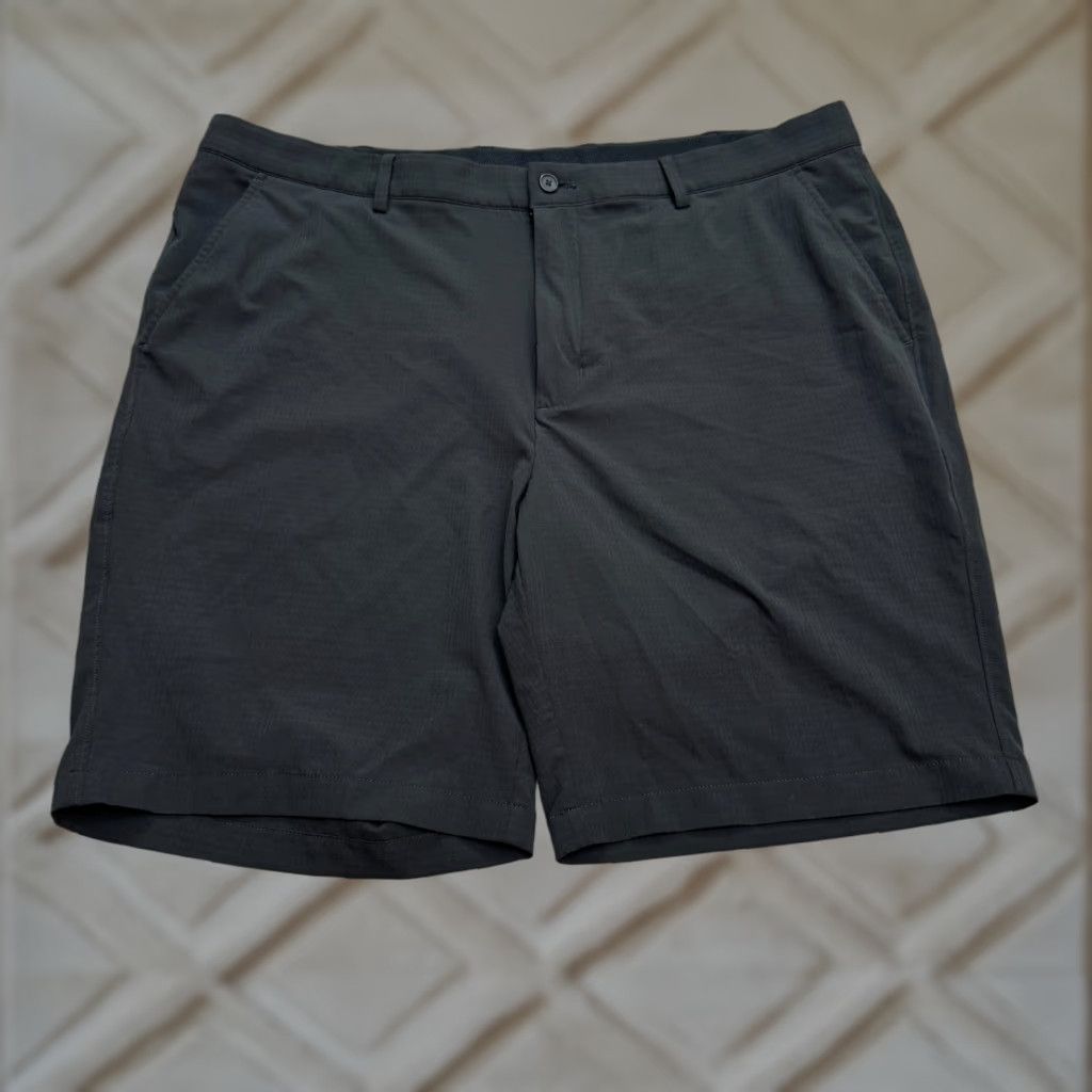 Vintage Greg Norman Shorts Mens 40 Black Golf Stretch Outdoor Casual Preppy Performance Mens Size US 40 / EU 56 - 1 Thumbnail