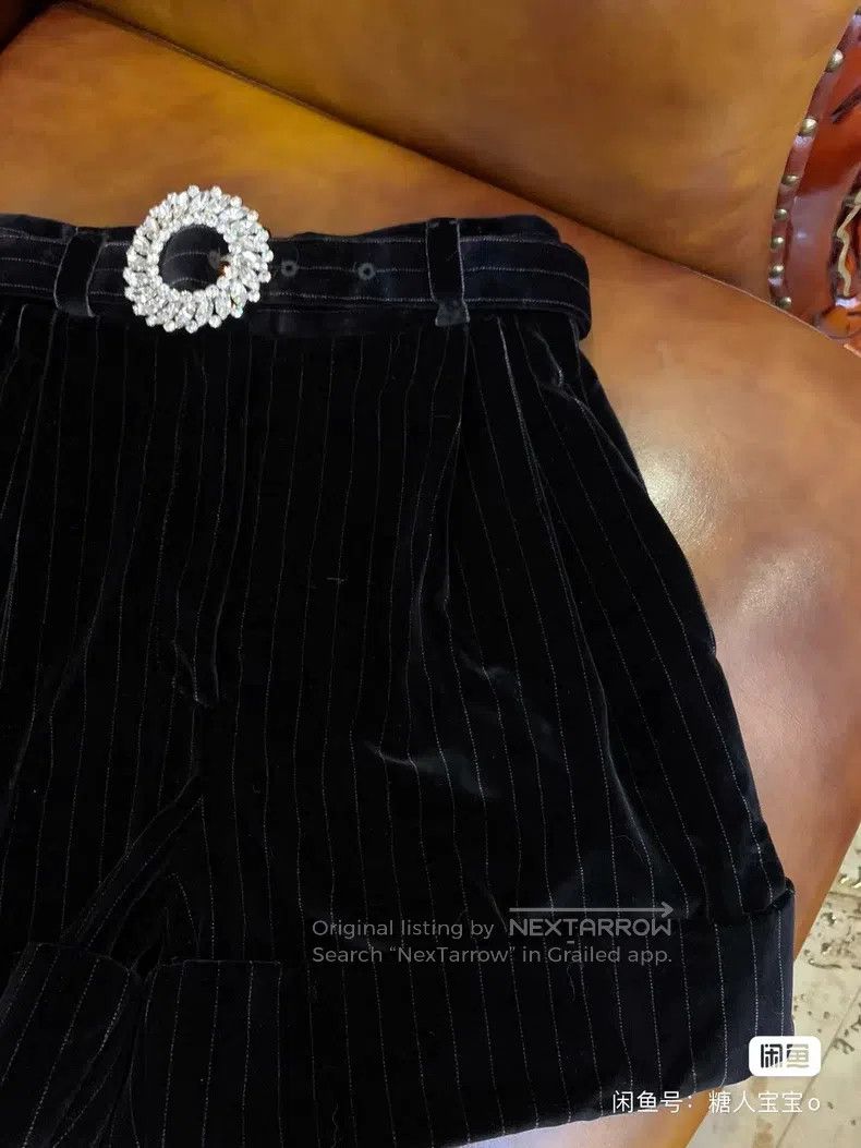 Miu Miu Miu Miu 36 Velvet shorts Size 22" - 7 Thumbnail