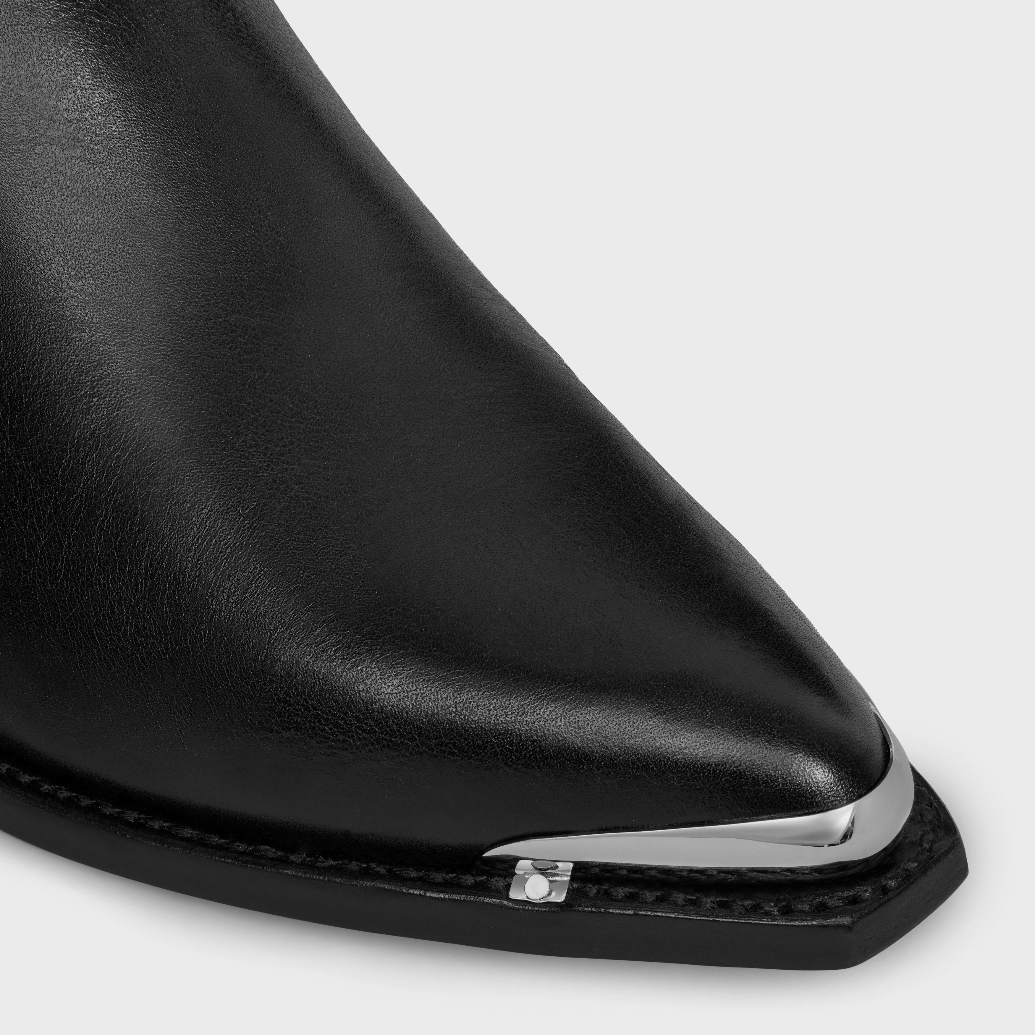 o1bcso1str0925 348303891C Chelsea Boots in Black