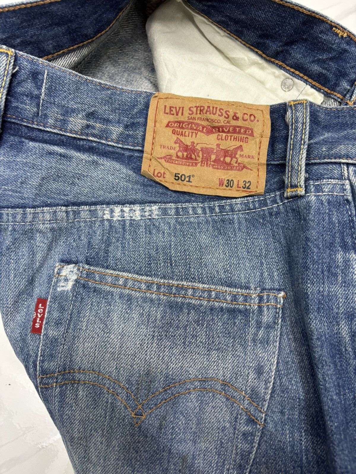 Levi's 🔥VTG LEVIS 501 1966 SPECIAL EDITION DISTRESSED DENIM JEANS Size US 30 / EU 46 - 10 Thumbnail