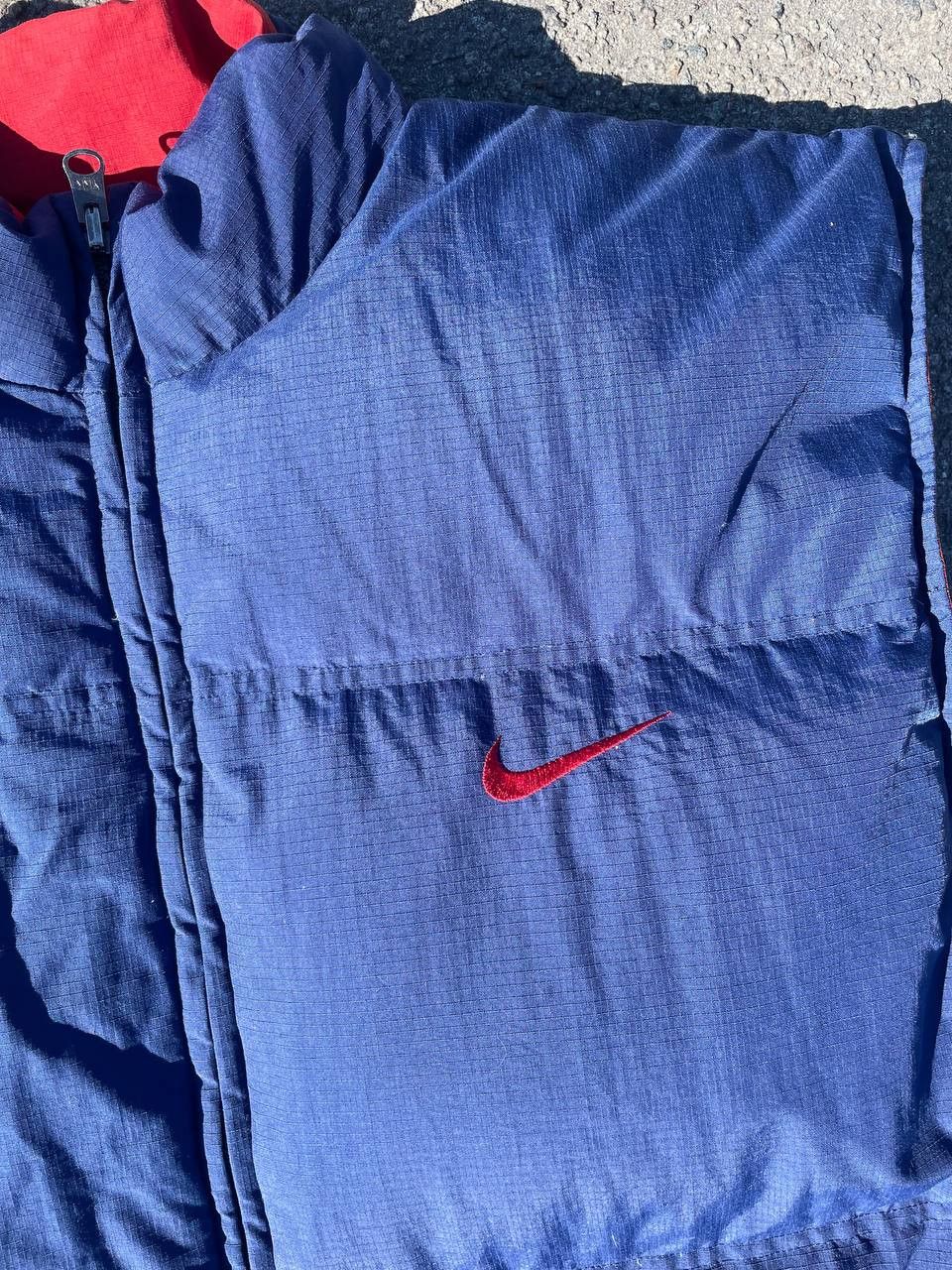 Nike Men's Vintage 90s Nike Puffer Reversible Down Vest, Blue/Red Size US XL / EU 56 / 4 - 3 Thumbnail