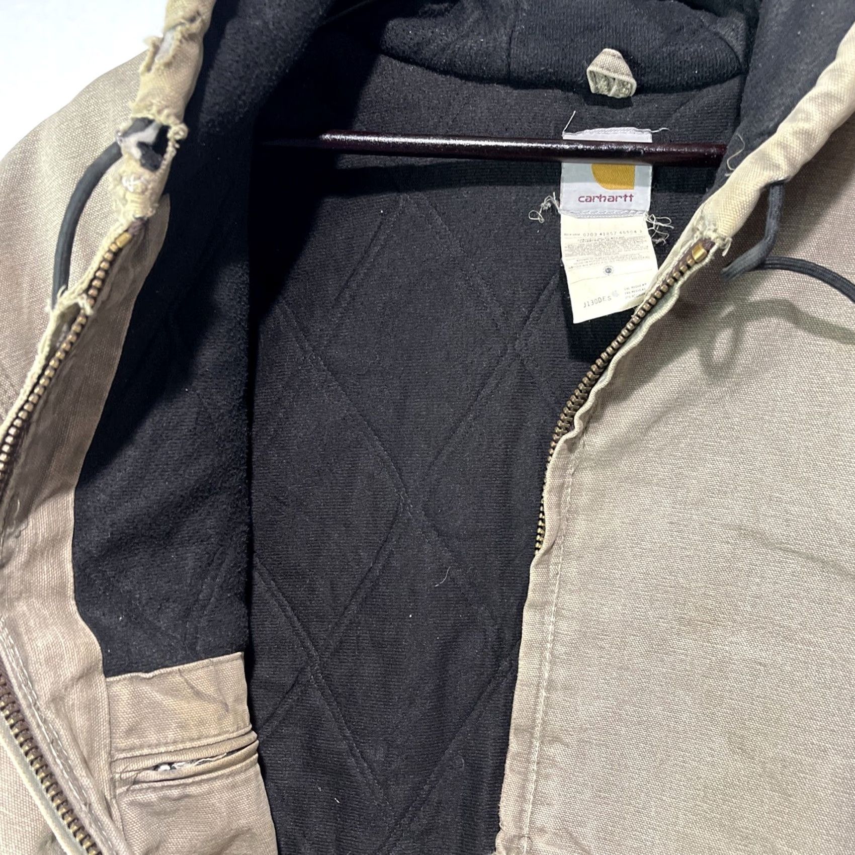 Carhartt VINTAGE Carhartt Jacket Mens 2XL Hooded J130 DES Quilted Heavy Distressed Workwear Jacket Size US XXL / EU 58 / 5 - 7 Thumbnail