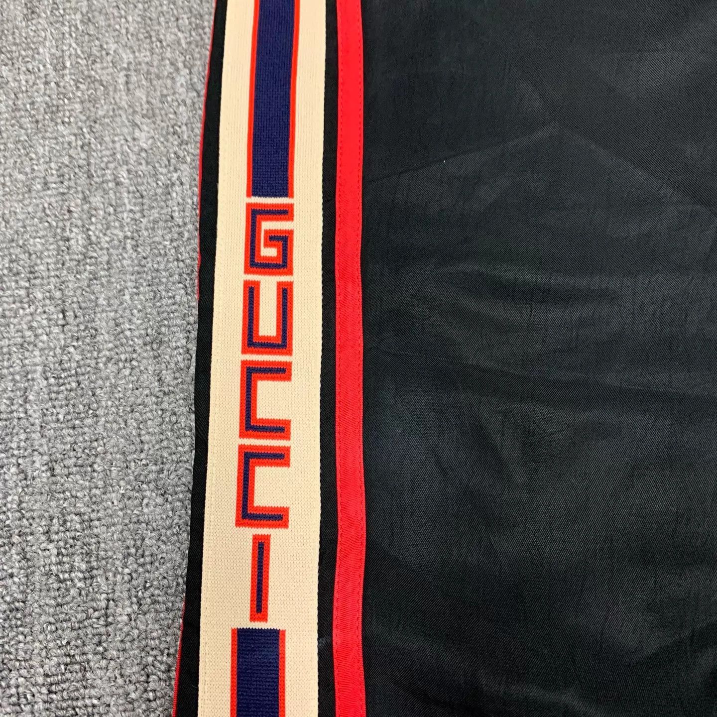 Gucci Gucci Black Side Logo Chinos 46 8/10 Thigh Wear Size US 30 / EU 46 - 9 Thumbnail