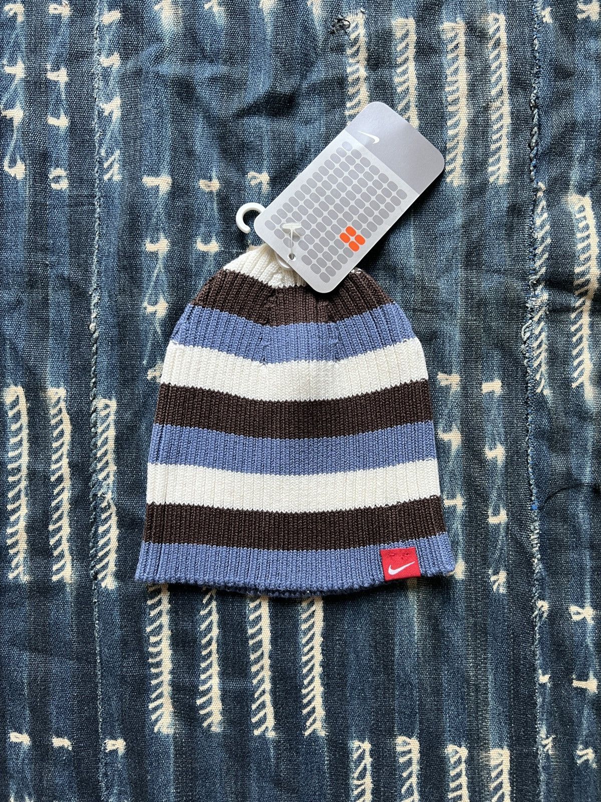 Nike Nike Stripe Beanie Vintage 90s Size ONE SIZE - 1 Thumbnail