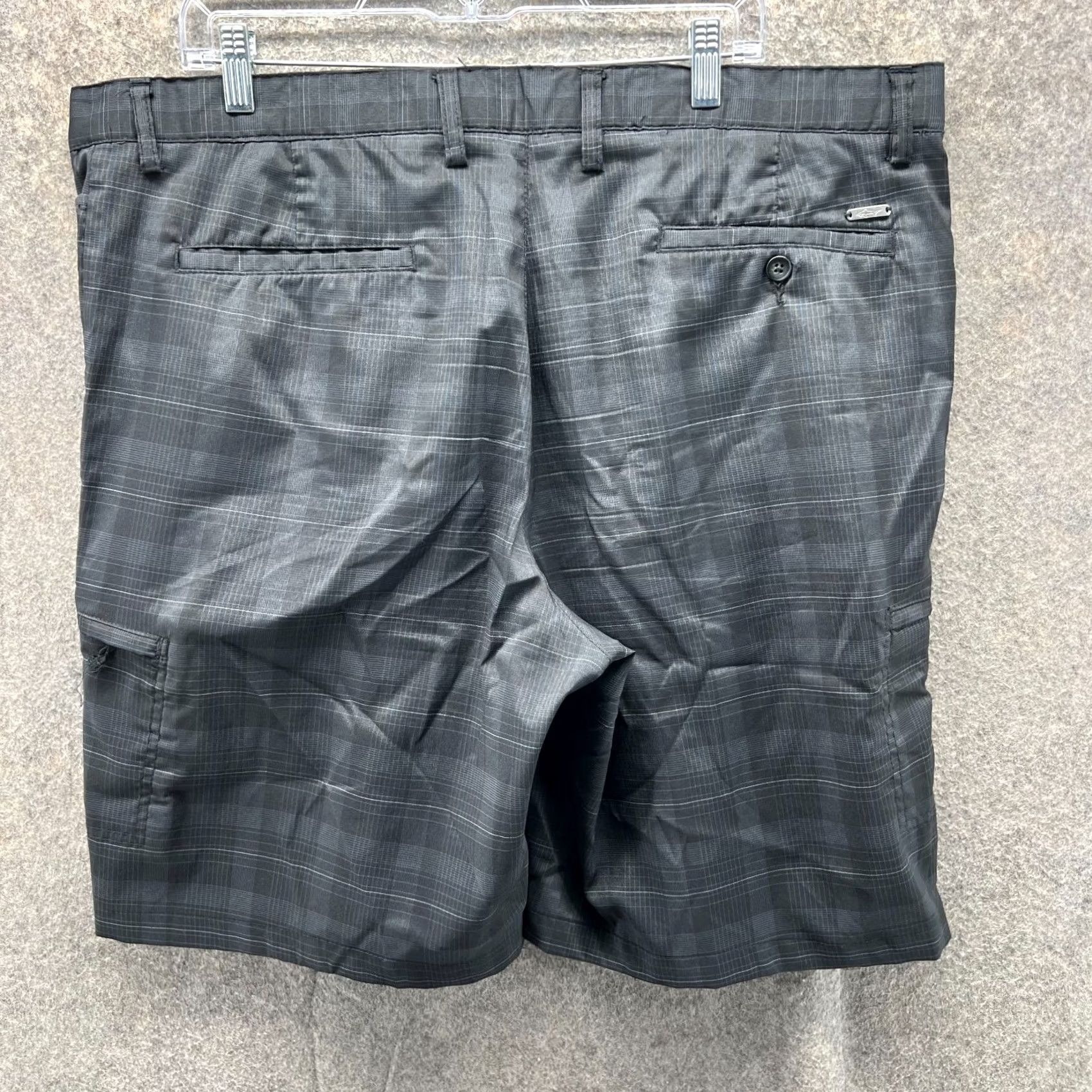 Tasso Elba Greg Norman Shorts Mens 40 Black Grey Chino Flat Front Tasso Elba Golf Plaid Size US 40 / EU 56 - 2 Thumbnail