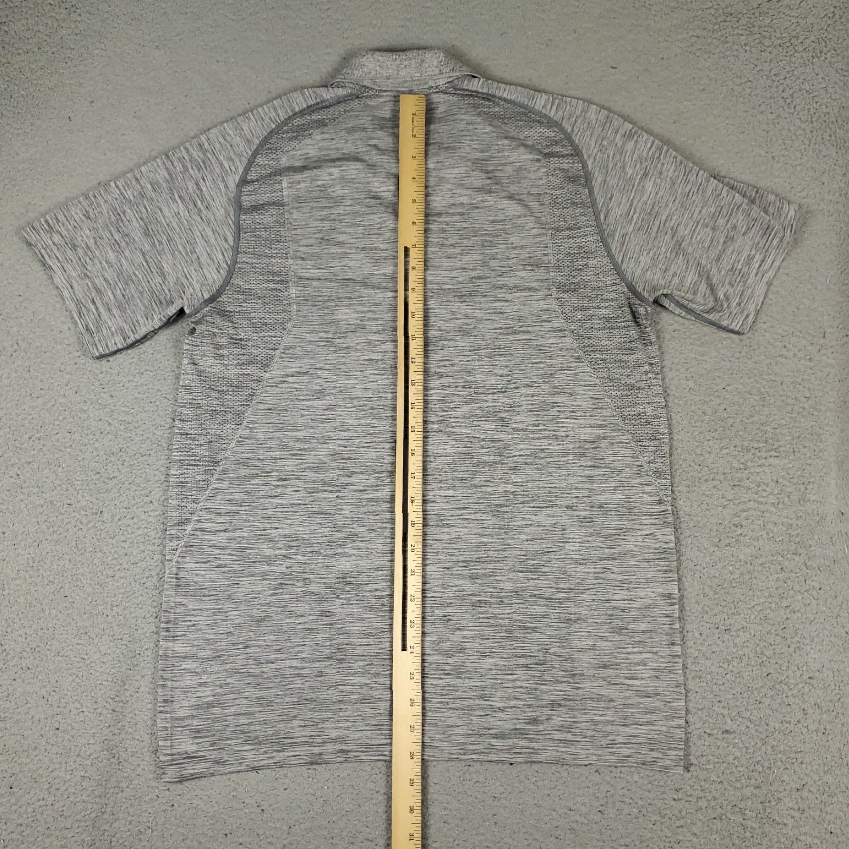 Lululemon Lululemon Polo Shirt Mens Size Large Gray Stretch Active Golf Short Sleeve Shirt Size US L / EU 52-54 / 3 - 5 Thumbnail