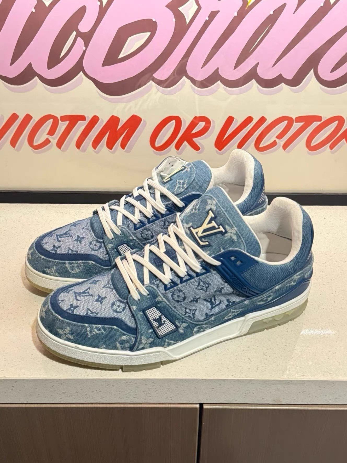 Louis Vuitton LOUIS VUITTON Trainer Blue Denim Low-top Sneakers Ｑ20 Size US 9.5 / EU 42-43 - 1 Thumbnail