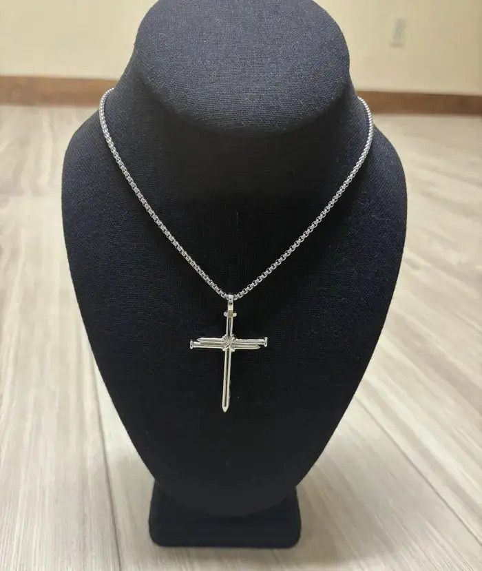 Jewelry Nail Cross Necklace Size ONE SIZE - 2 Thumbnail