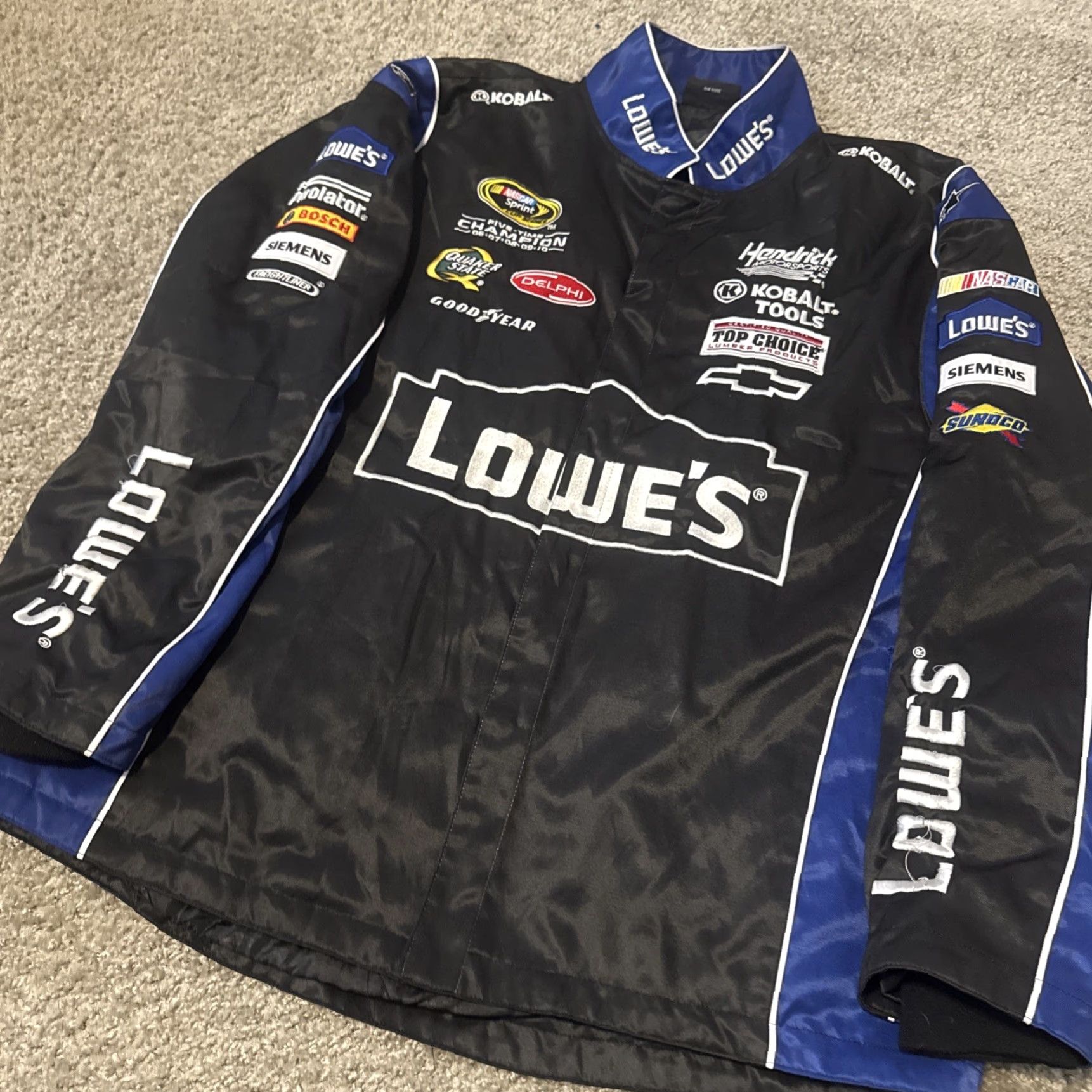 Chase Authentics Nascar Racing Lowe’s Jimmie Johnson 2011 Snap Front Jacket XL Men Polyester Blue Bomber Snap Front Chase Authentics Racing Mens XL Size US XL / EU 56 / 4 - 5 Thumbnail