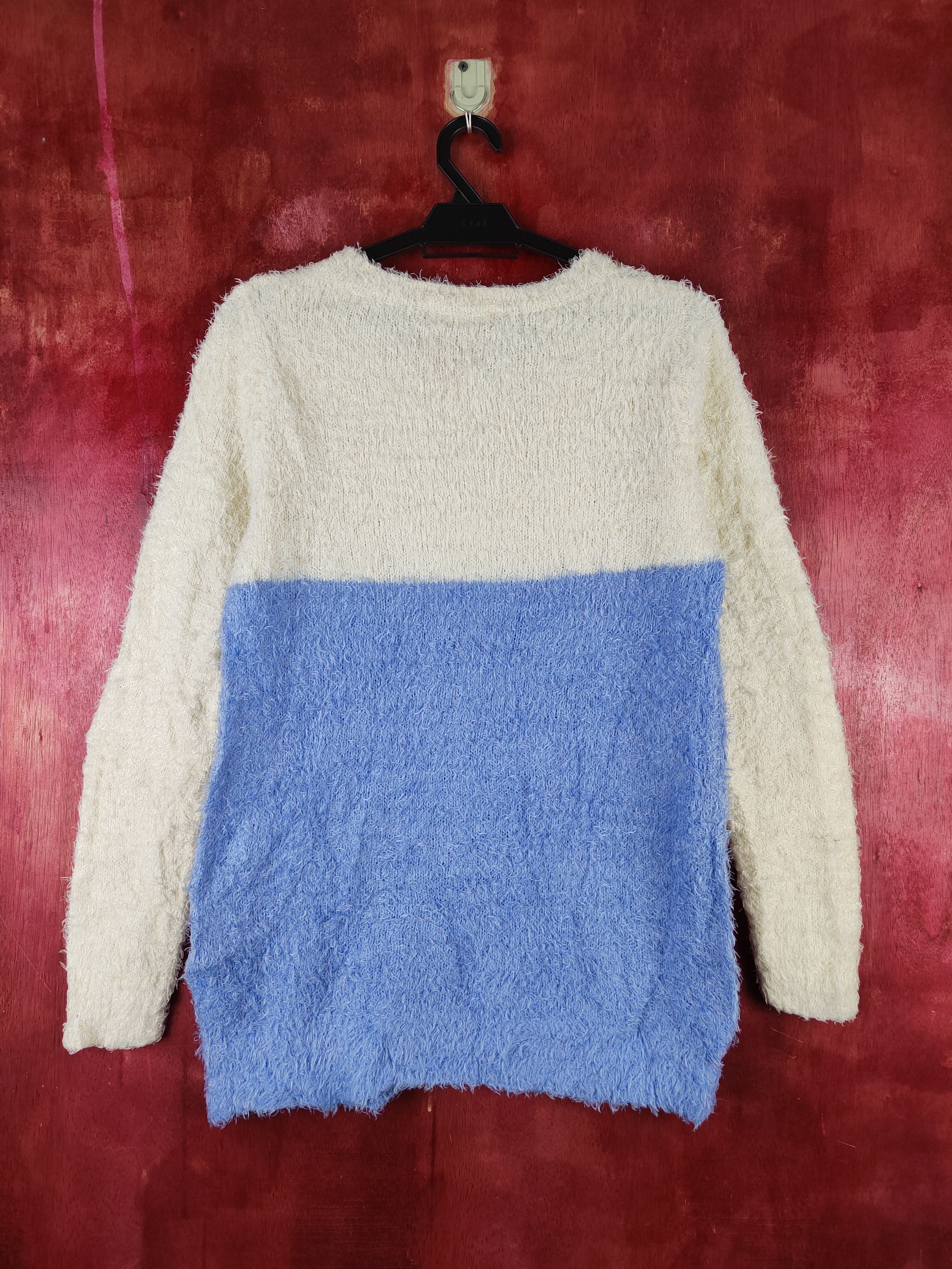 Japanese Brand × Vintage Vintage Cinema Club Cream Blue Fur Mohair Knitwear Size M / US 6-8 / IT 42-44 - 7 Thumbnail