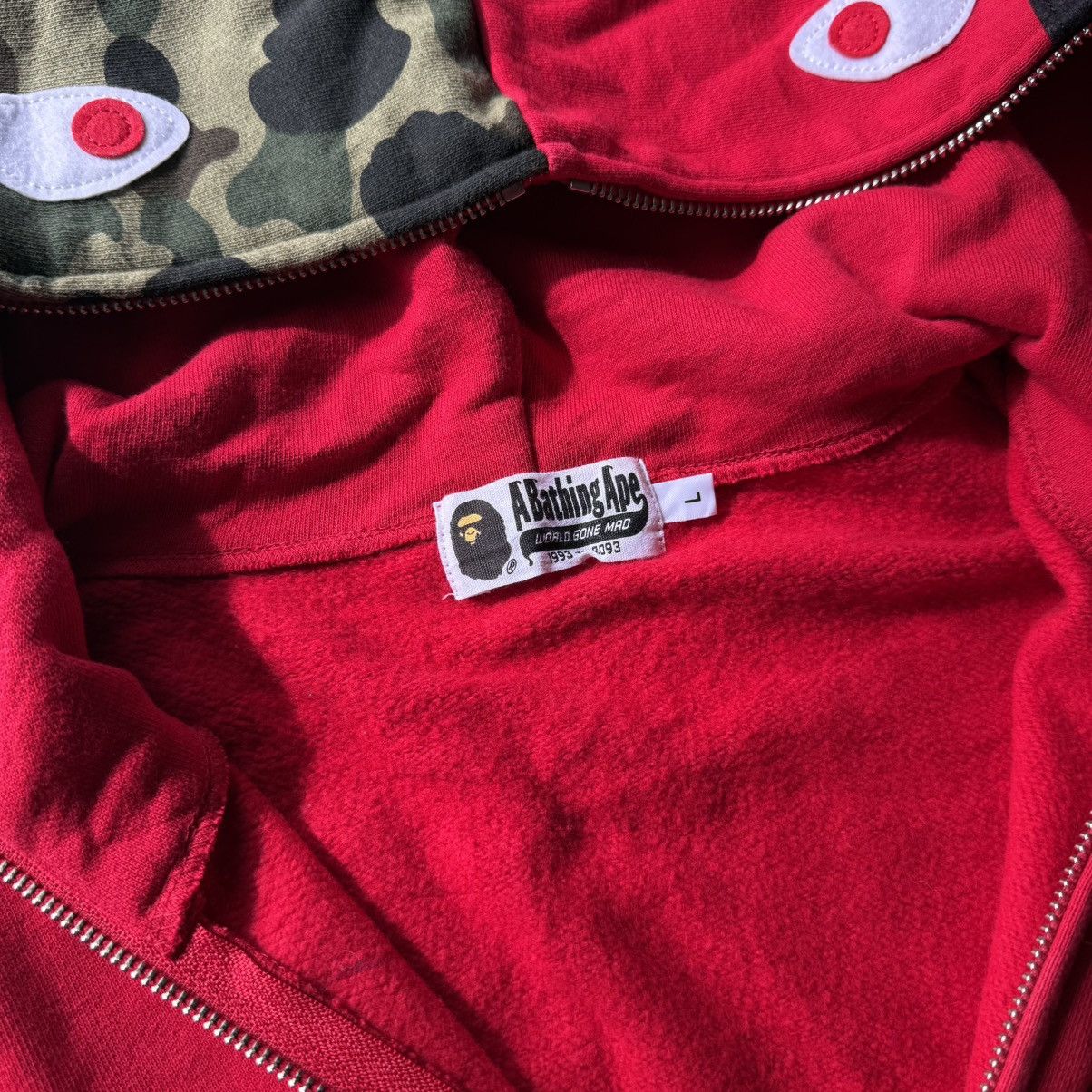 Bape BAPE 1st camo green × red shark OG Size US L / EU 52-54 / 3 - 8 Thumbnail