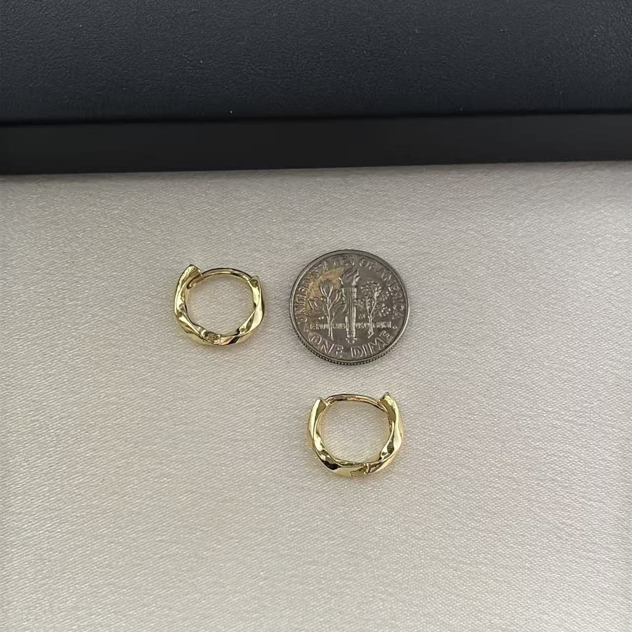 Other 13mm Irregularly Twisted Small Hoop Earrings for Women Size ONE SIZE - 7 Thumbnail