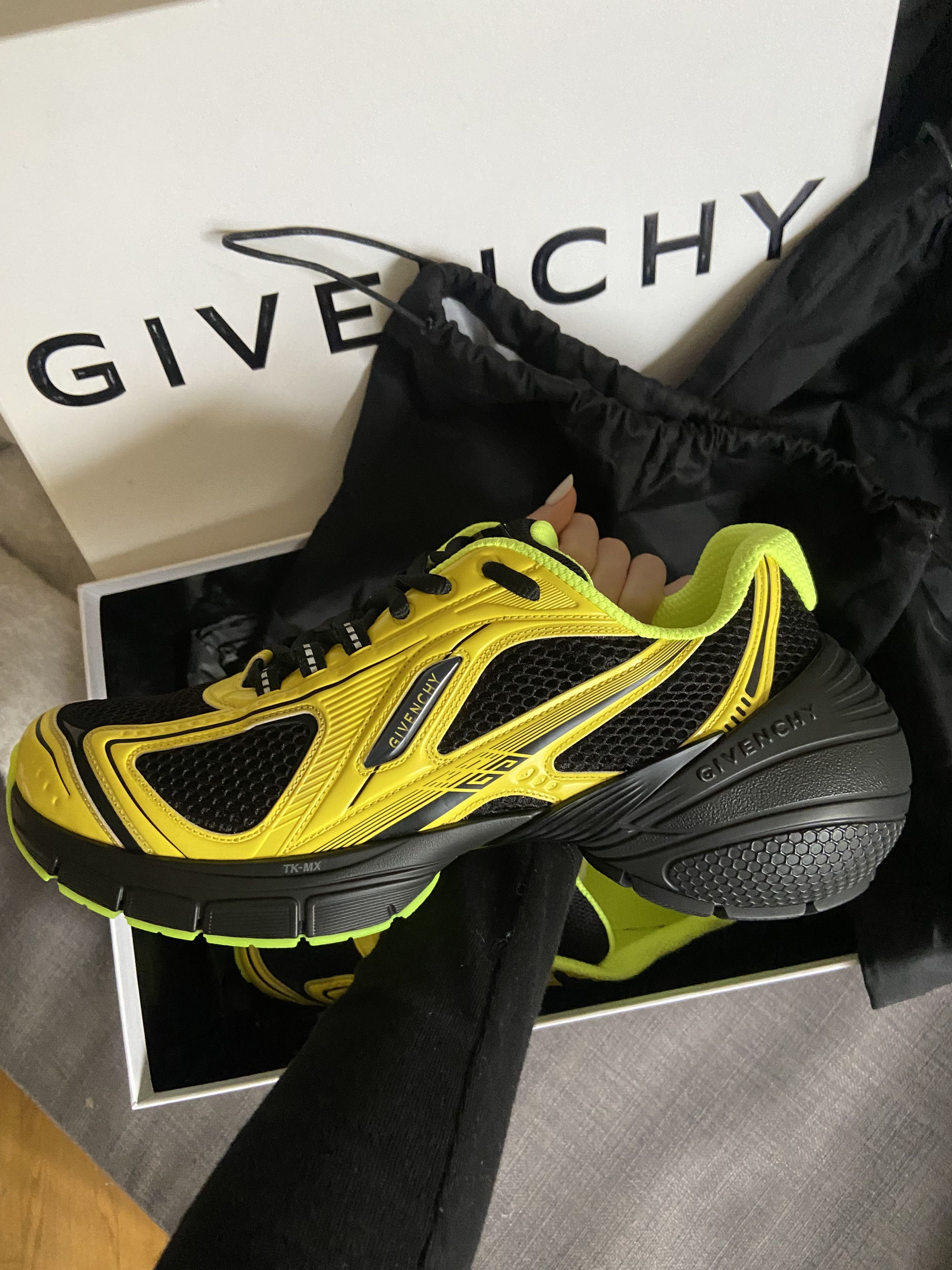 Givenchy Givenchy TK-MX Runner Yellow & Black Size US 9 / EU 42 - 9 Thumbnail