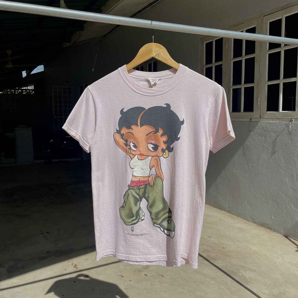Vintage 🇺🇸VINTAGE 1996 BETTY BOOP HIP HOP MIRROR CARTOON NUDE T-SHIRT Size S / US 4 / IT 40 - 2 Thumbnail