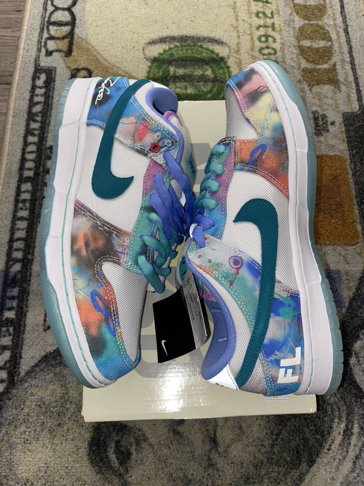 Nike Nike SB Dunk Low Futura Laboratories Bleached Aqua Size US 9 / EU 42 - 2 Thumbnail