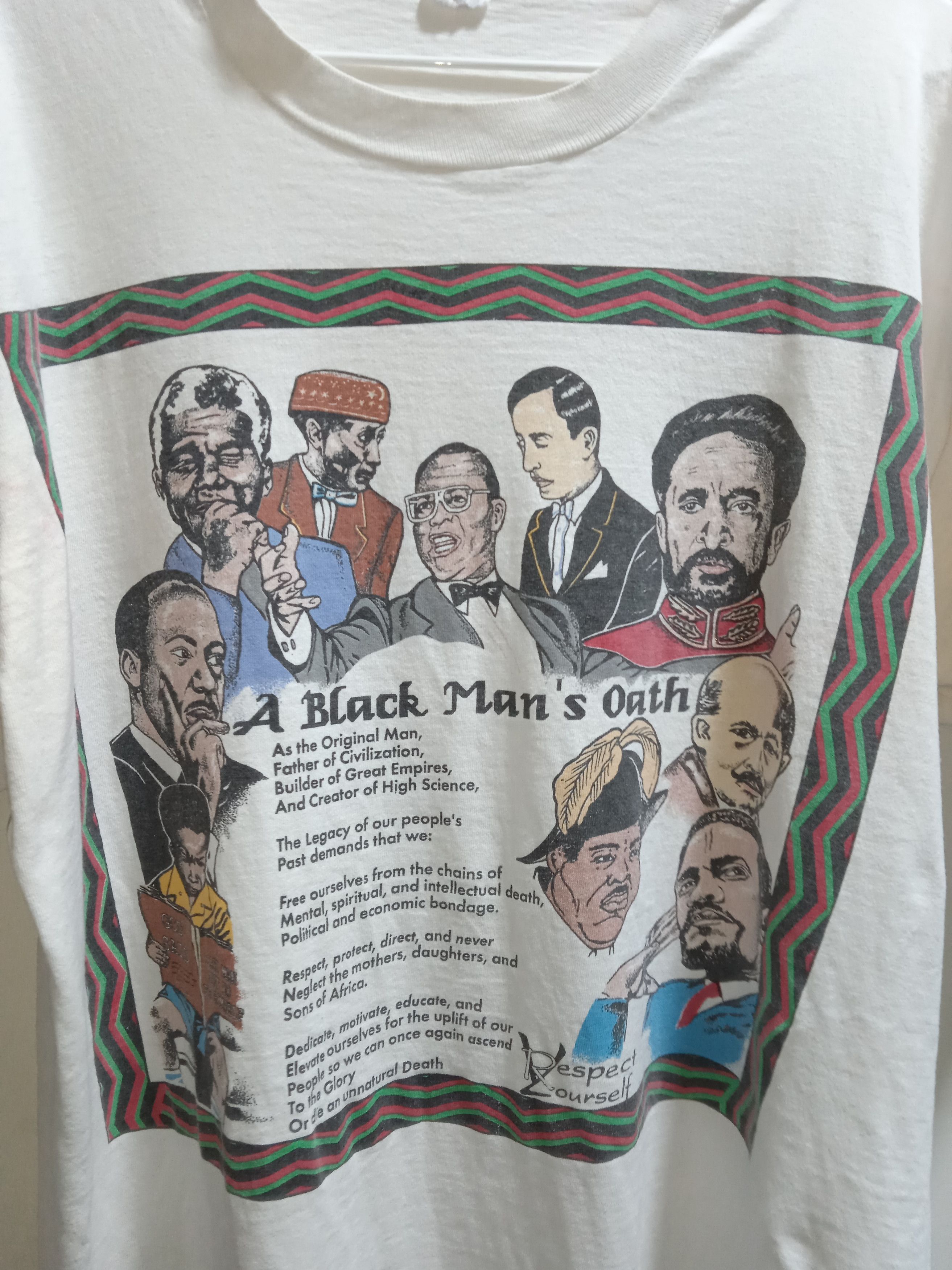 Vintage Vintage 90s Black History Malcolm X MLK T Shirt Size US XL / EU 56 / 4 - 3 Thumbnail
