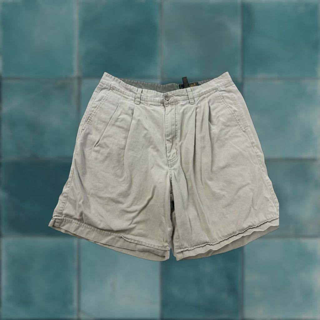 Eddie Bauer VINTAGE Eddie Bauer Shorts Men’s 32 Khaki Pleated Chino Golf Pockets Beige 8 in Inseam Mens Regular Casual 90s Size US 32 / EU 48 - 1 Thumbnail