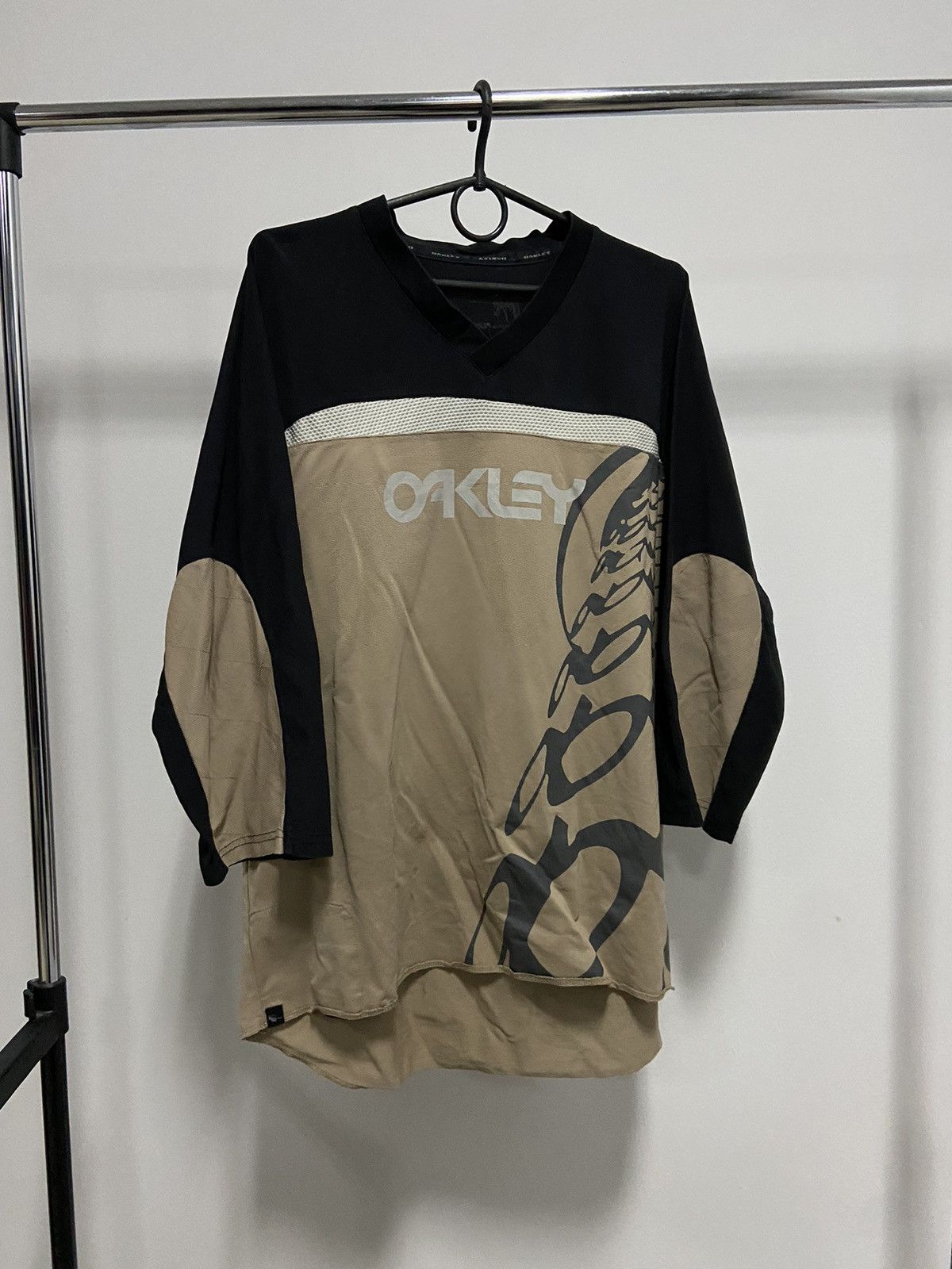 Oakley × Vintage Oakley t shirt big print logo monogram 3/4 sleeve vintage Size US L / EU 52-54 / 3 - 1 Thumbnail