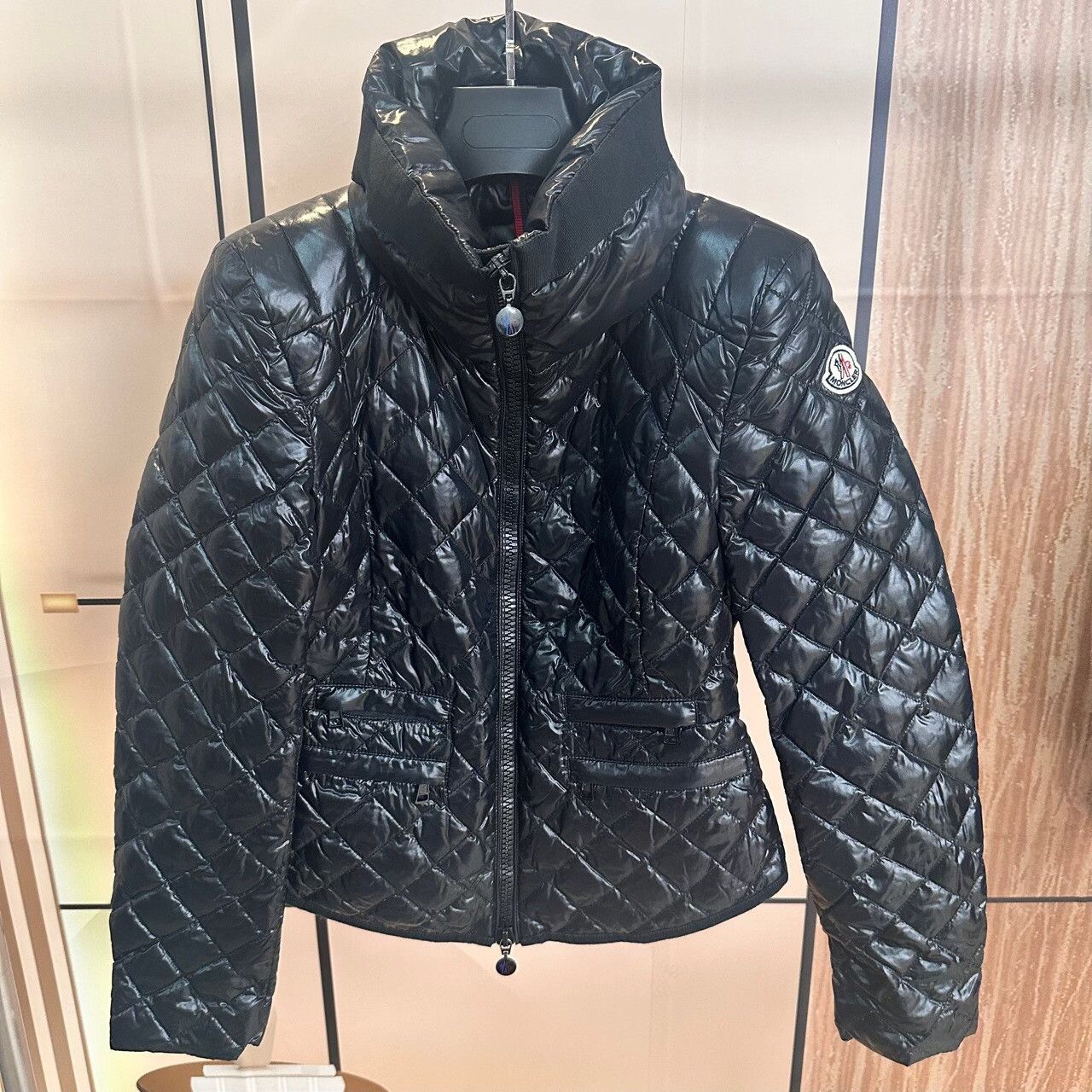 Moncler Moncler Down Cropped Black Down Jacket XS Women Size XS / US 0-2 / IT 36-38 - 1 Thumbnail