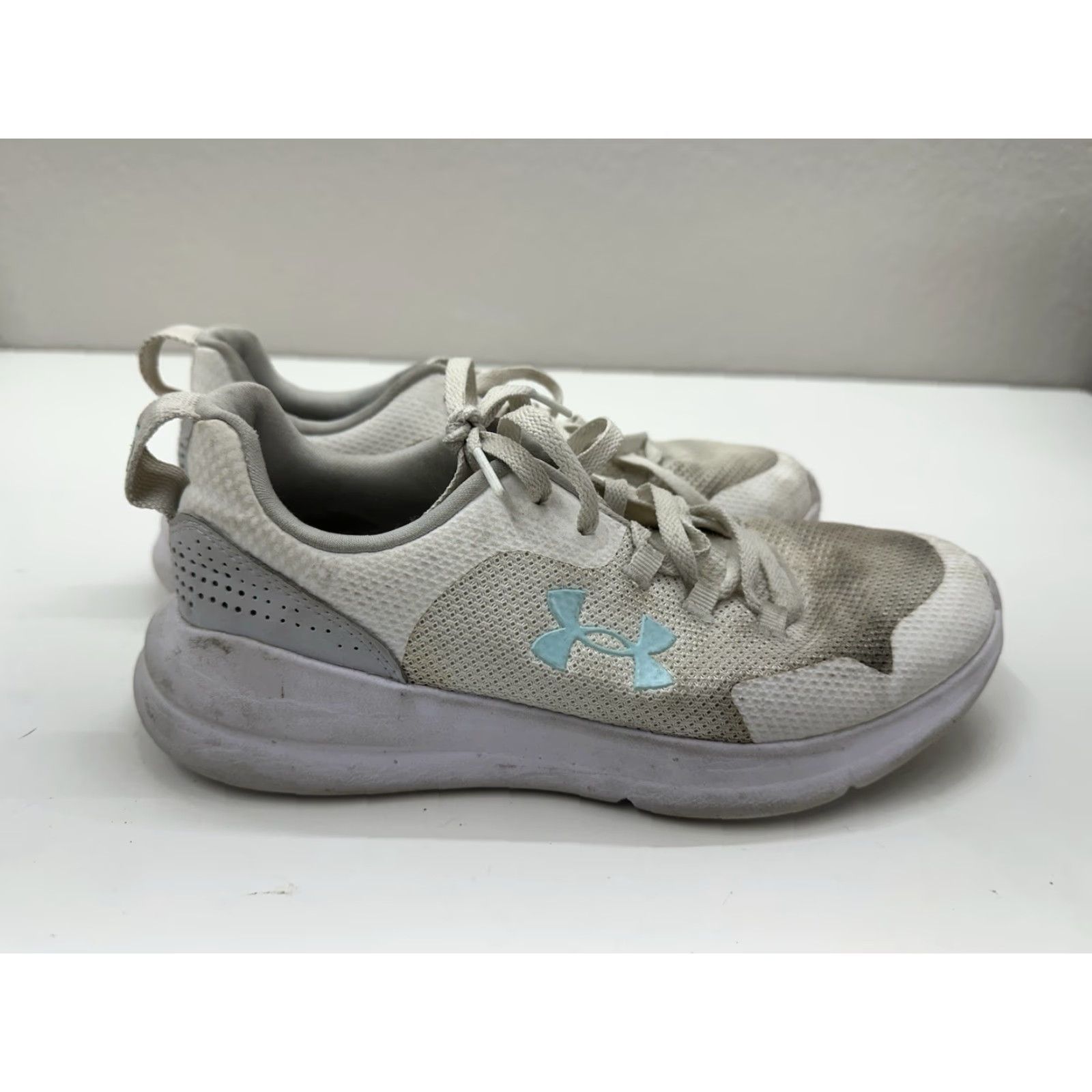 Under Armour Under Armour Womens Sneakers Size 7.5 Essential White 3022955-103 Size US 8 / IT 38 - 2 Thumbnail