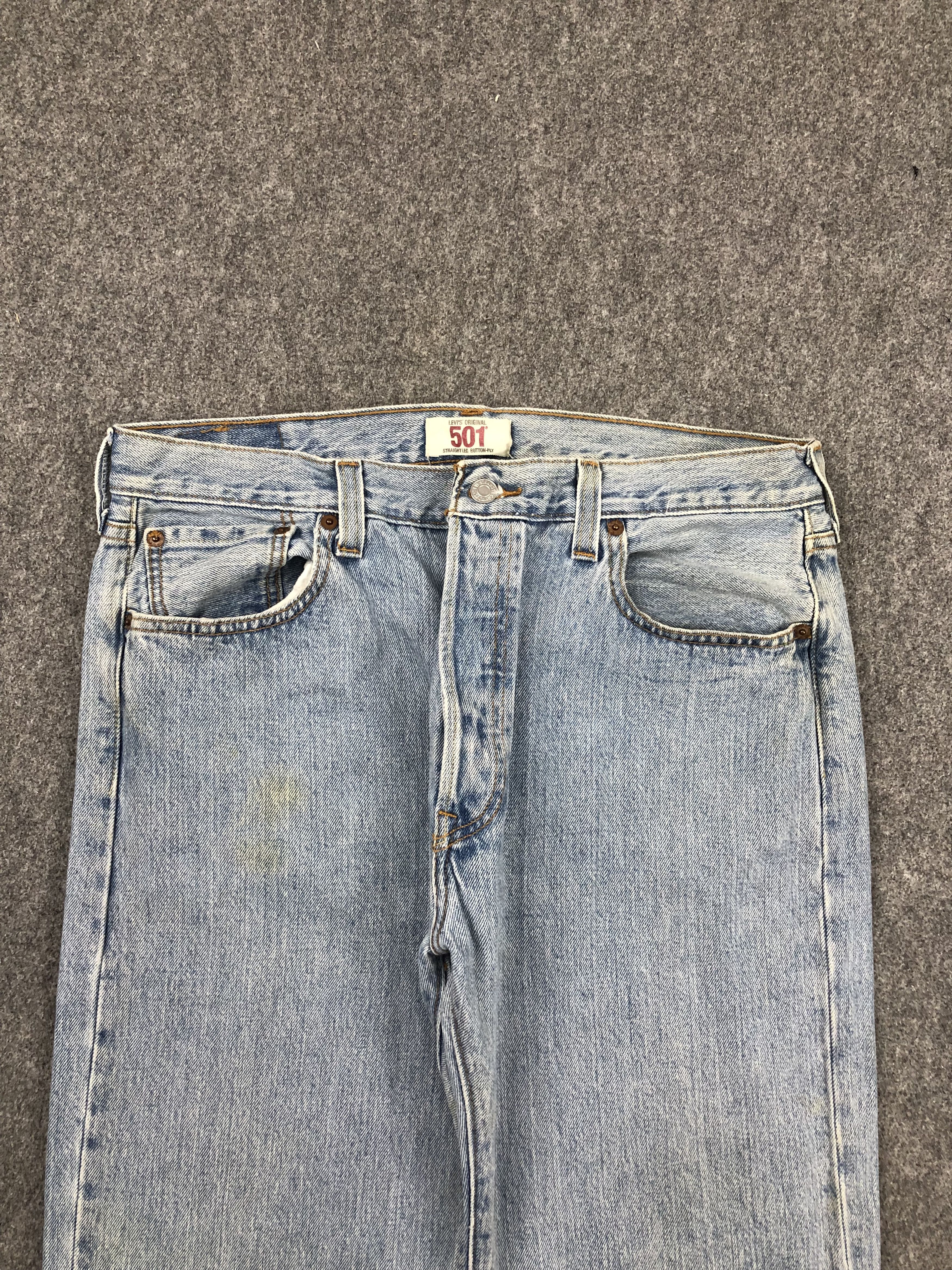 Levi's Vintage Levis 501 Light Washed Jeans DPP0229 Size US 35 - 2 Thumbnail