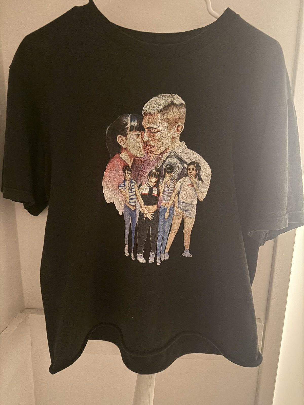Supreme “Kiss” T Size Medium