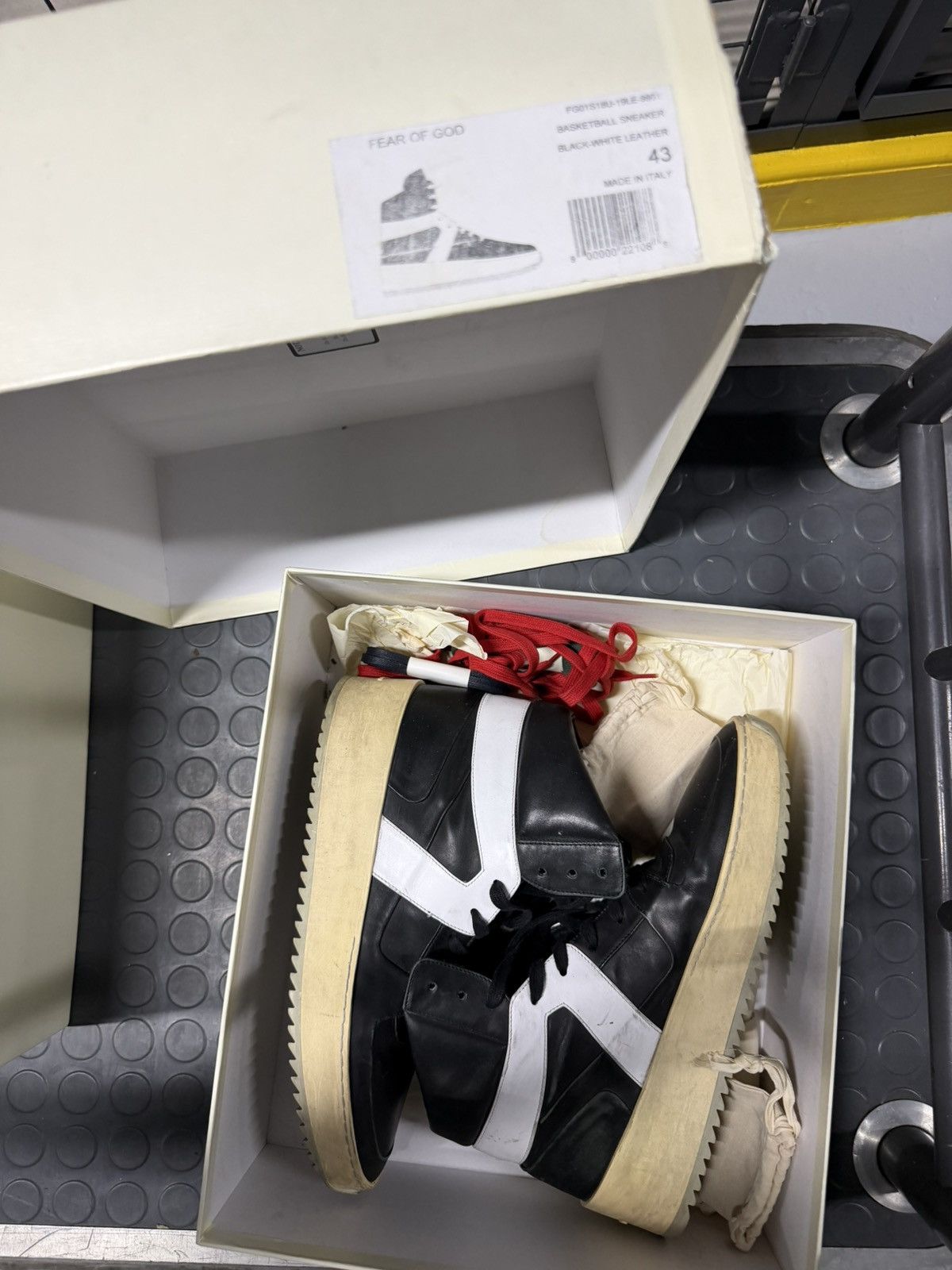 Fear of God FOG HiTops Size US 10.5 / EU 43-44 - 1 Thumbnail