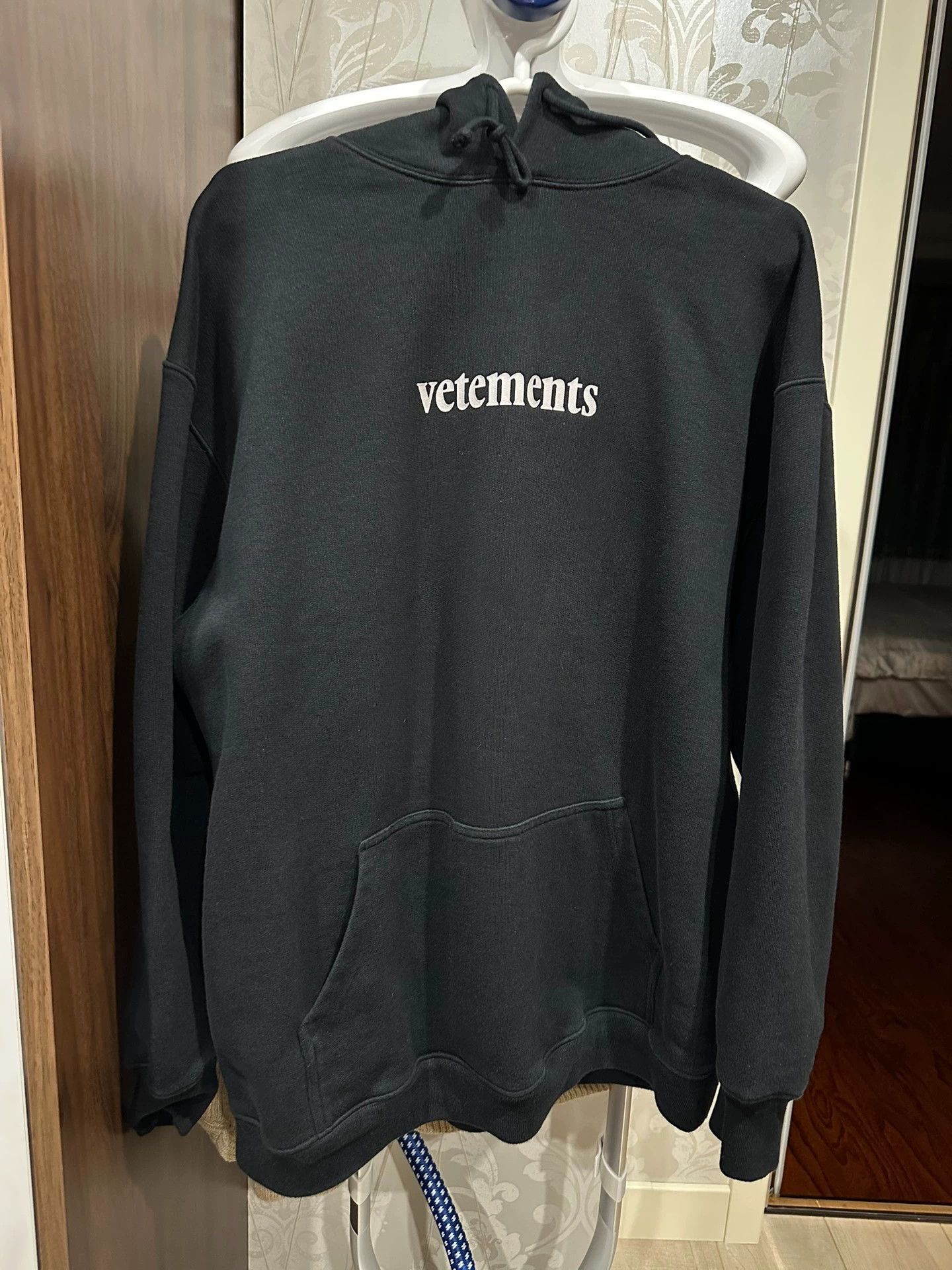 Vetements Black Hoodie Sweatshirt - dmc