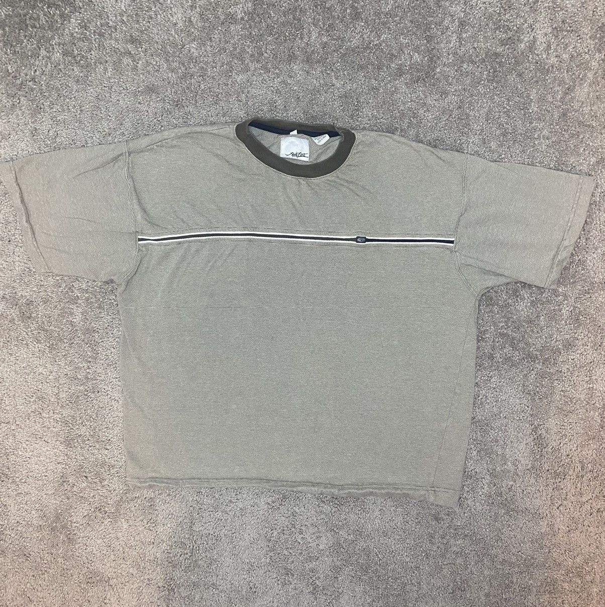 Vintage Vintage Y2K Boxy Surf Skate Tee Shirt Size US L / EU 52-54 / 3 - 1 Thumbnail