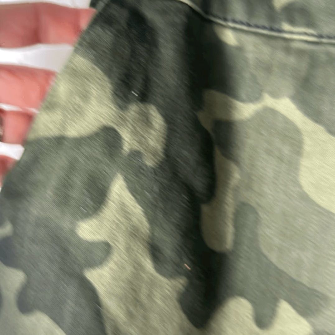 White House Black Market White House Black Market Camo Skirt Sculpt Fit 6 NEW Midi A-Line Women Green Waist 16” Hip 19” Length 18” Size 28" / US 6 / IT 42 - 2 Thumbnail