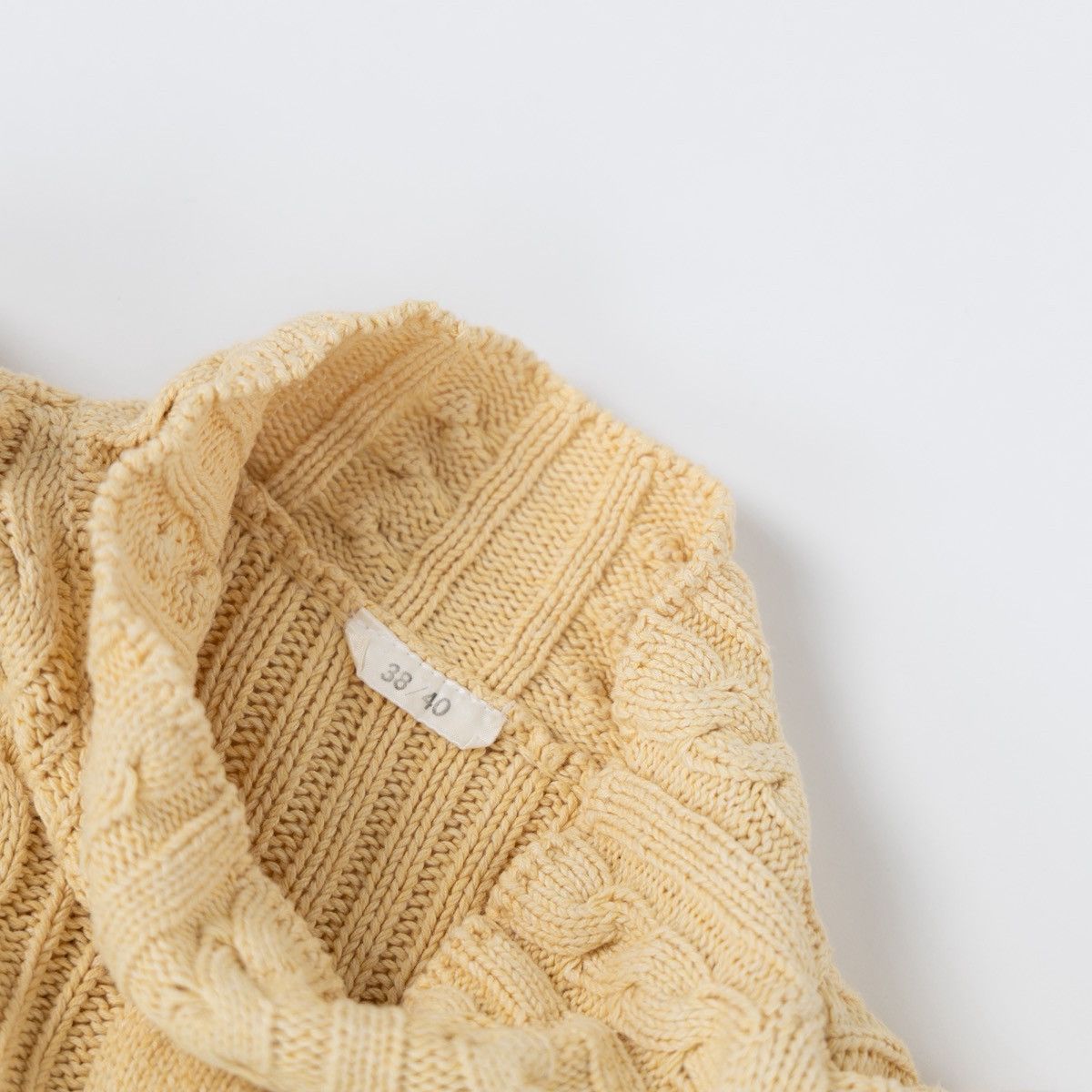 Vintage Vintage Wmns Yellow Cable Knit Sweater High Neck Ribbed Knit Size M / US 6-8 / IT 42-44 - 6 Thumbnail