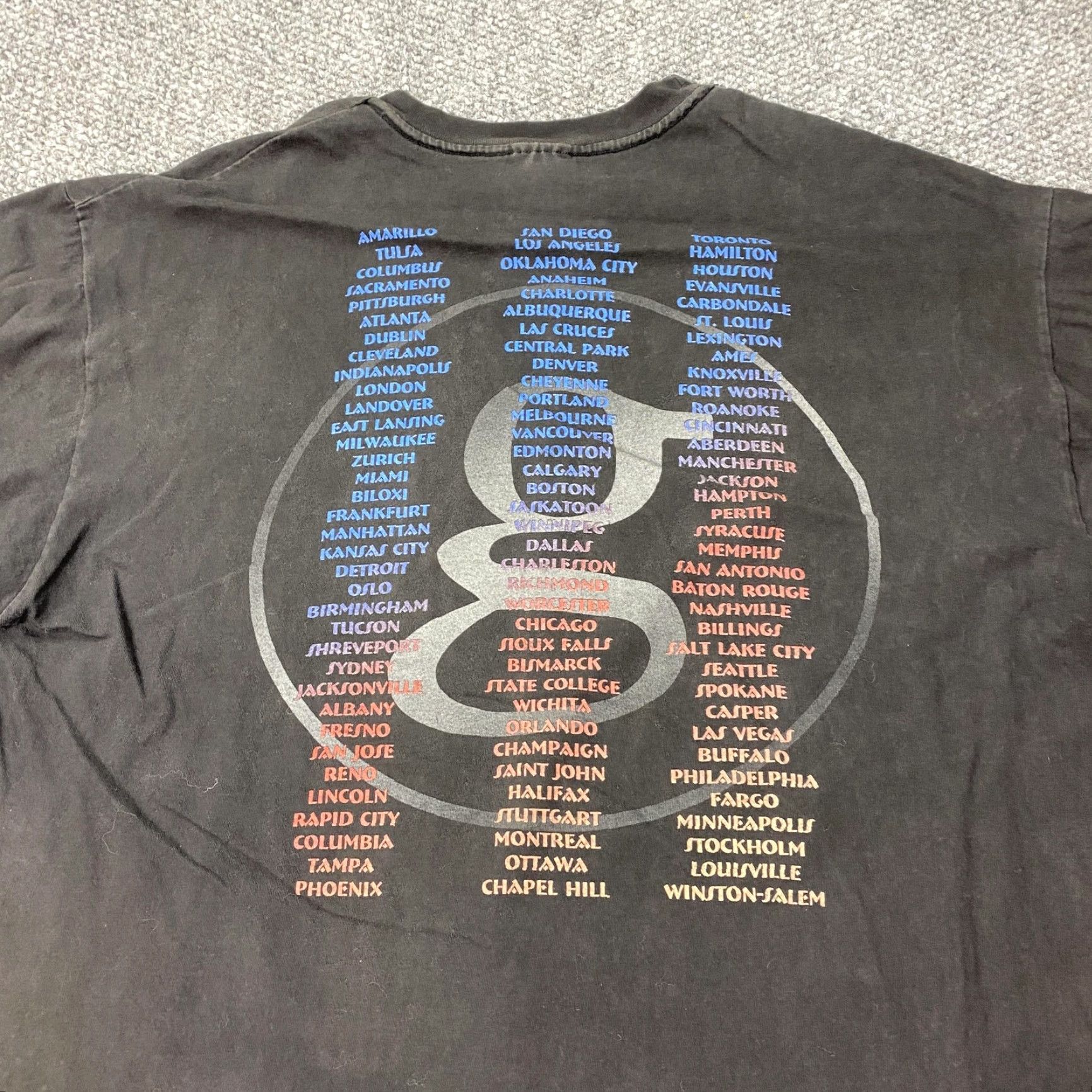 Hanes Vintage Garth Brooks Shirt Mens 2XL Black Tour Concert Double Sided Graphic 90s Size US XXL / EU 58 / 5 - 5 Thumbnail