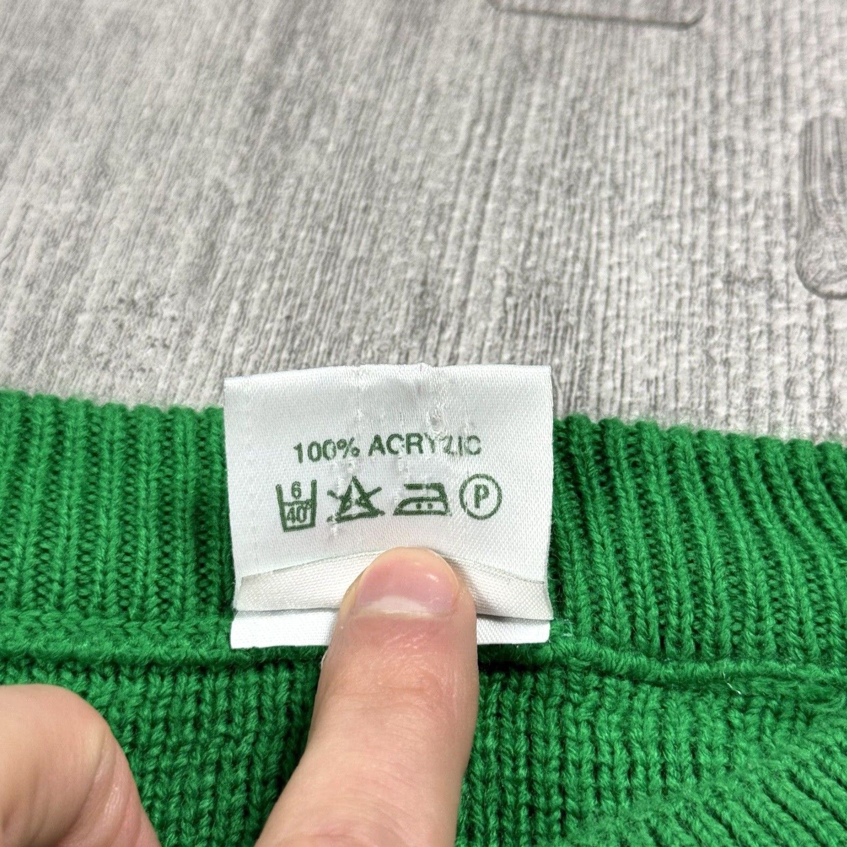 Vintage VINTAGE Emerald Sports Irish Shamrock Sweater Crew Neck Long Sleeve Knit XL Green Navy Sports Mens Size US XL / EU 56 / 4 - 5 Thumbnail