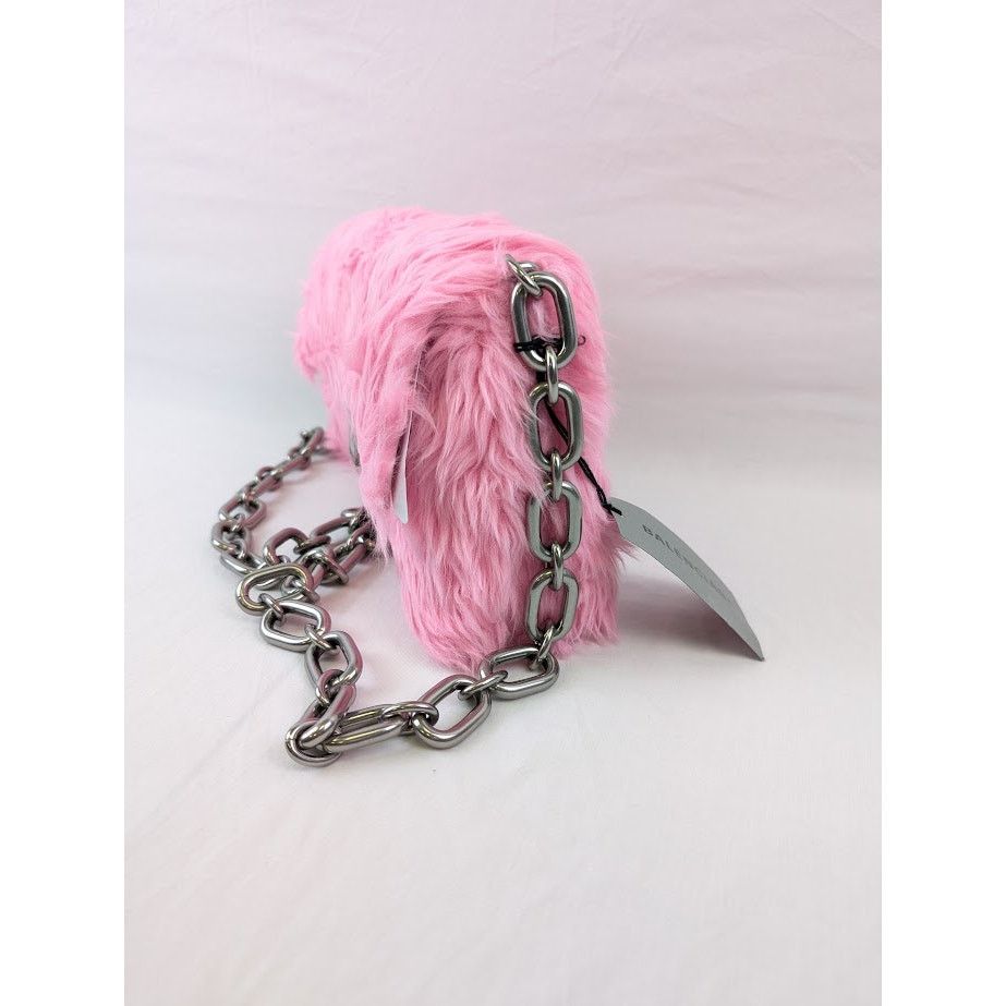 Balenciaga o1rshd1 Size: OS / Fake Fur Shoulder Bag in Pink Size ONE SIZE - 5 Thumbnail