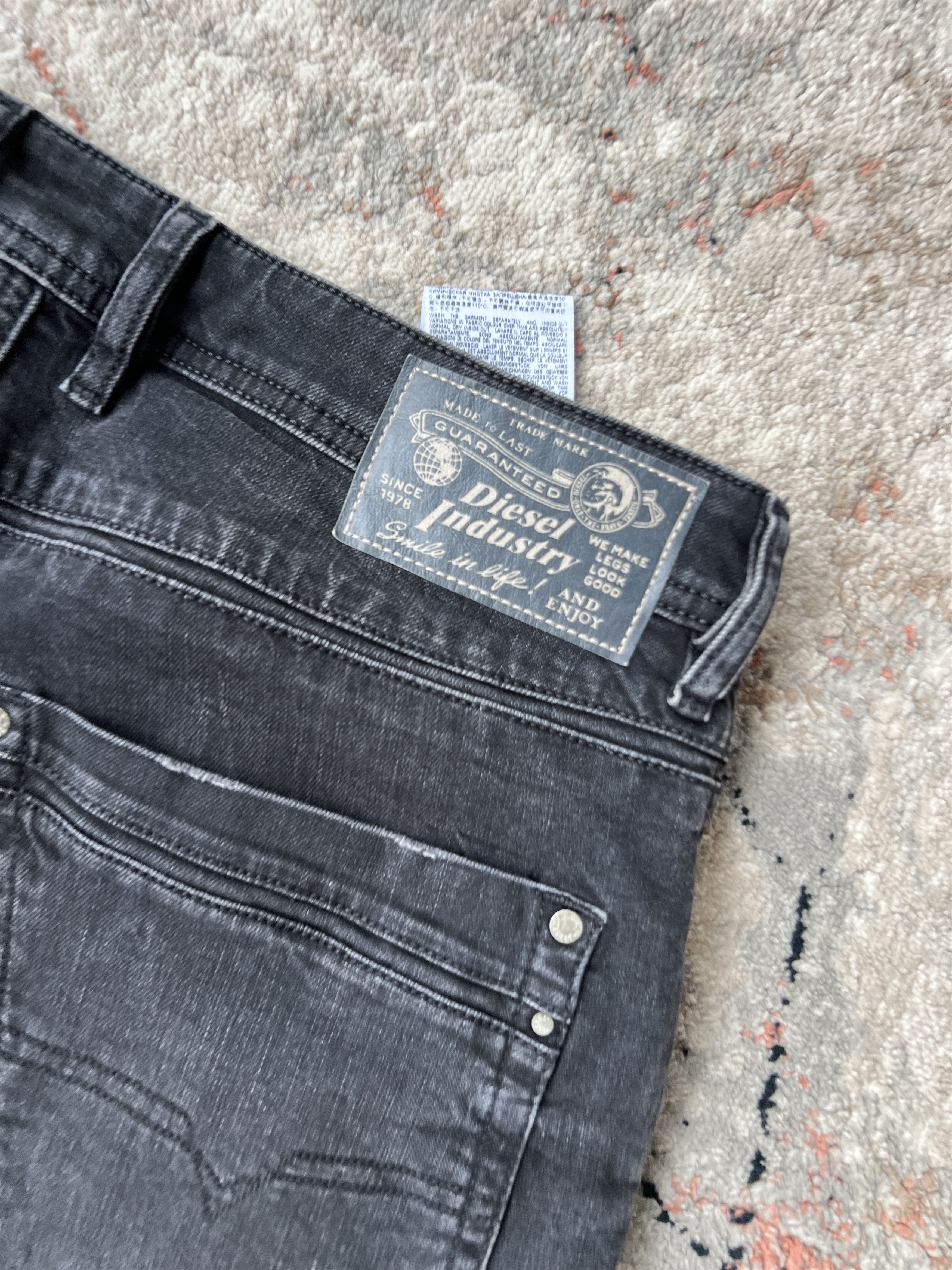 Diesel Diesel Krayver Regular Slim-Carrot Stretch Jeans Size US 32 / EU 48 - 14 Thumbnail