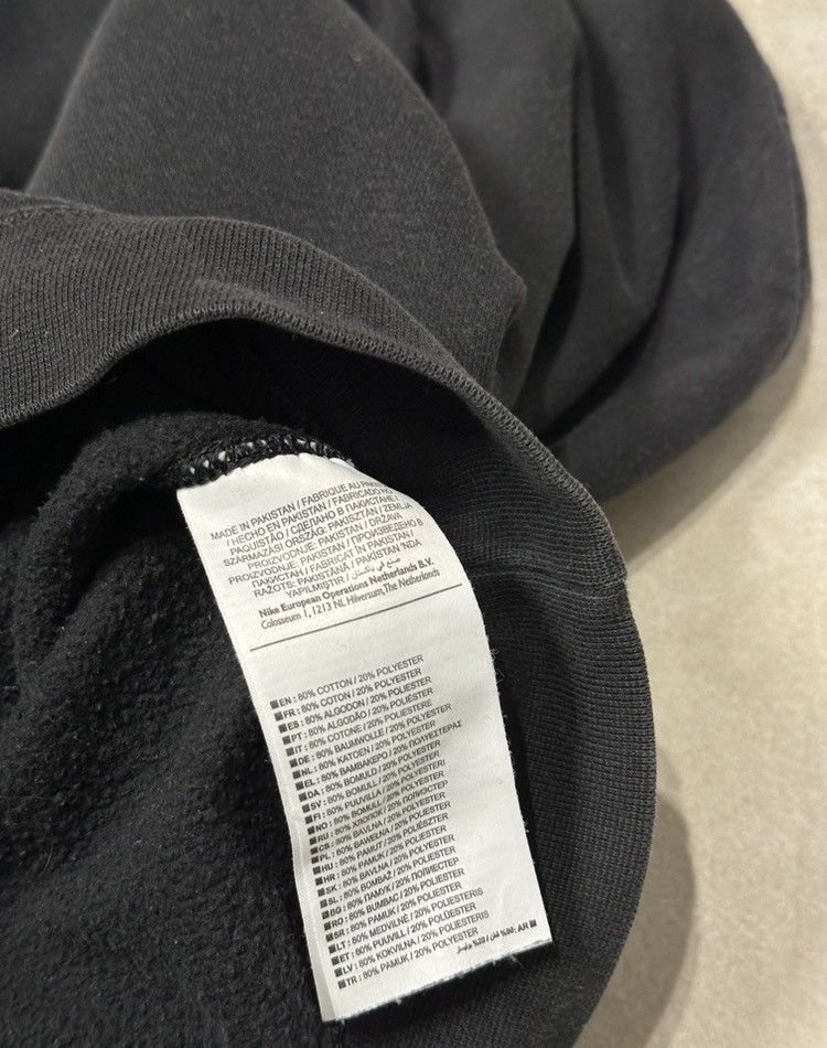 Nike × Vintage Vintage 00s Nike small logo washed black sun faded crewneck Size US XS / EU 42 / 0 - 5 Thumbnail