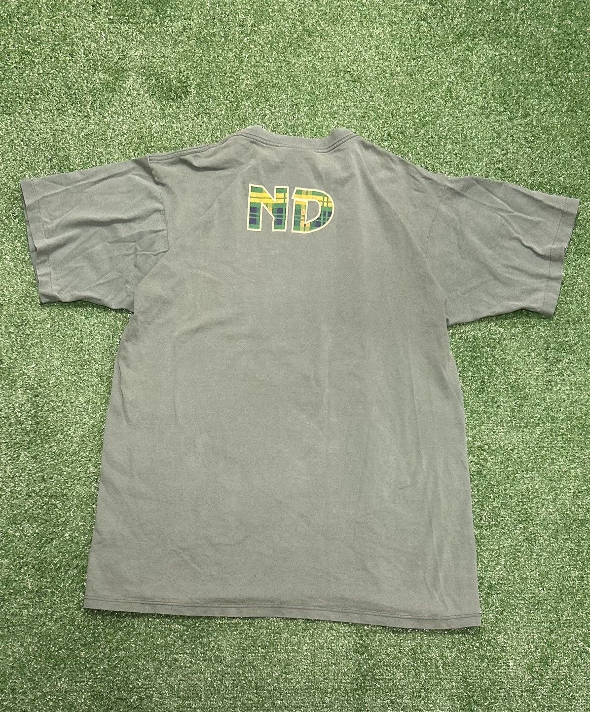 Vintage Vintage Notre Dame single stitch t shirt size large Size US L / EU 52-54 / 3 - 2 Thumbnail
