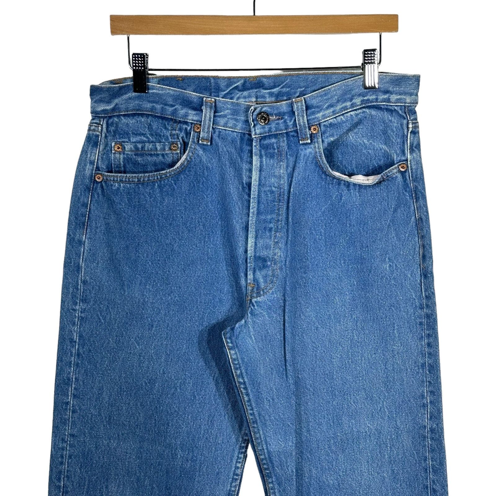Vintage Vintage Levi's 501 Distressed Jeans Size US 34 / EU 50 - 2 Thumbnail