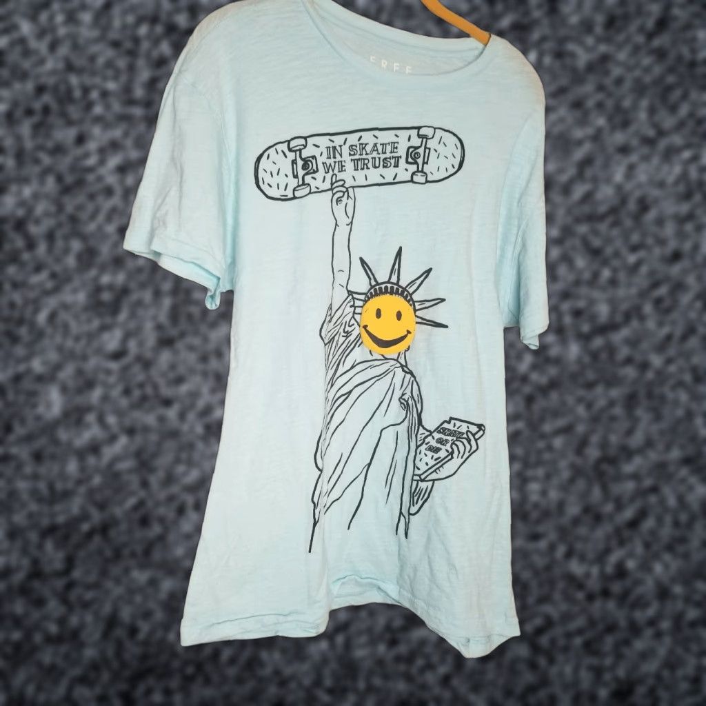 Vintage VINTAGE Free State Mens L T-shirt "In Skate We Trust" Statue of Liberty Skateboarding Shirt Mens L Blue Size US L / EU 52-54 / 3 - 1 Thumbnail