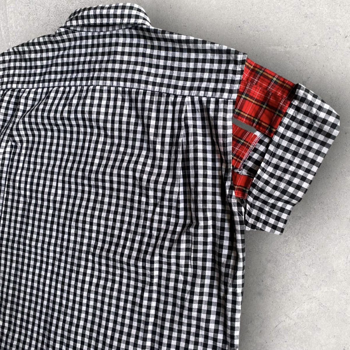 Comme des Garcons SS11 Cut Out Sleeves Shirt Size US S / EU 44-46 / 1 - 6 Thumbnail
