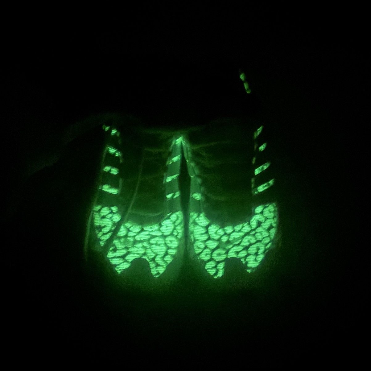 Nike 2013 Nike Shox NZ Glow In The Dark Cheetah Print Y2K 635791 Size US 8.5 / IT 38.5 - 2 Thumbnail