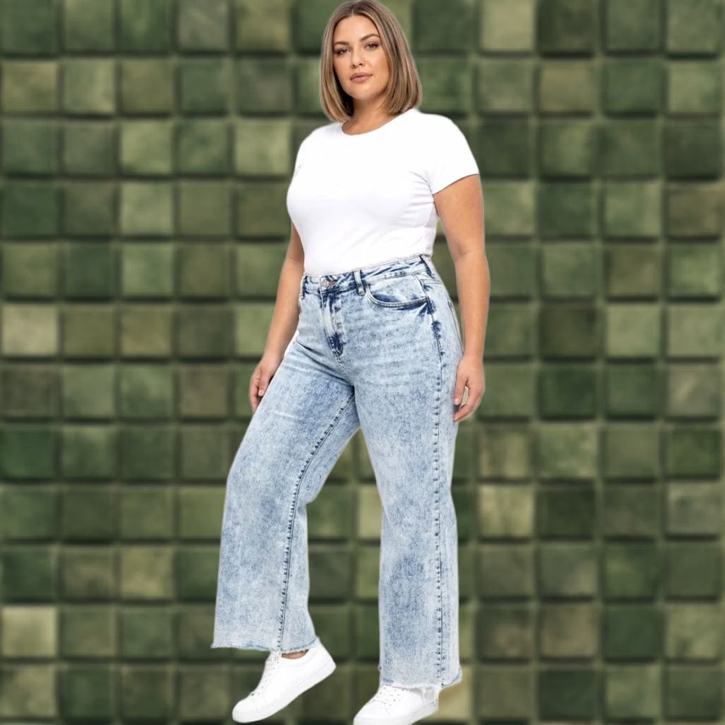 Vintage Judy Blue Womens Jeans 15/32 Wide Leg Light Blue Acid Wash Raw Hem Stretch Denim 5-Pocket 32 In Inseam Mens Womens Girls? Size 36" / US 14 / IT 50 - 1 Thumbnail