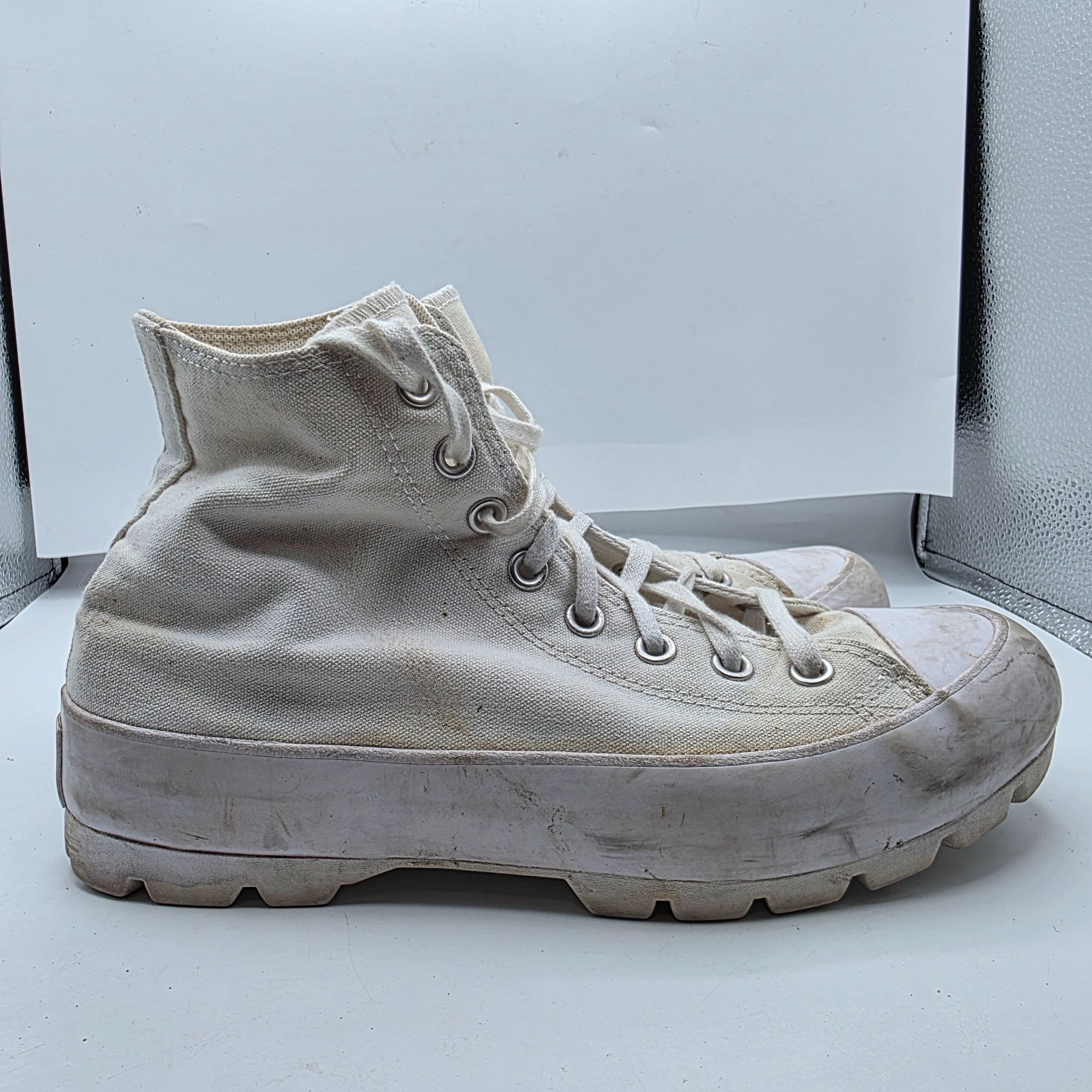Converse Converse Chuck Taylor All Star Lugged Hi Womens 10 Triple Wh Size US 10 / IT 40 - 12 Thumbnail