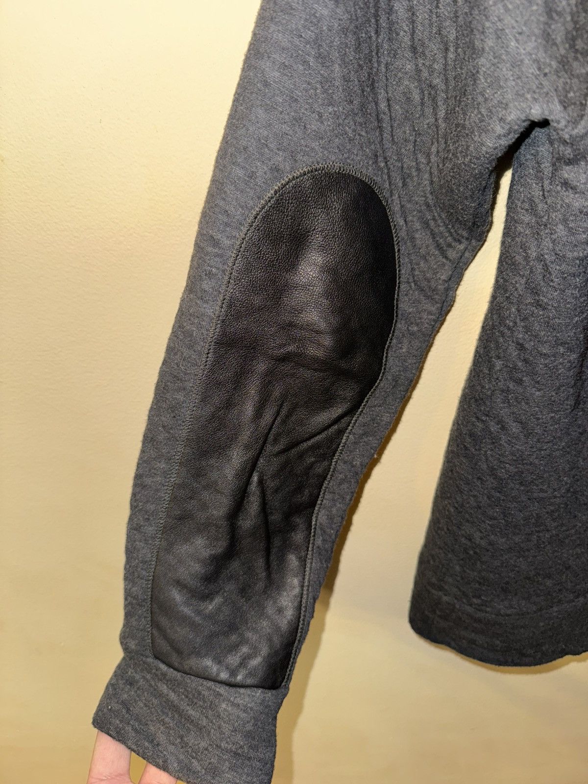 Club Monaco Club Monaco Men’s Grey Sweatshirt with Leather Patches, Med Size US M / EU 48-50 / 2 - 4 Thumbnail