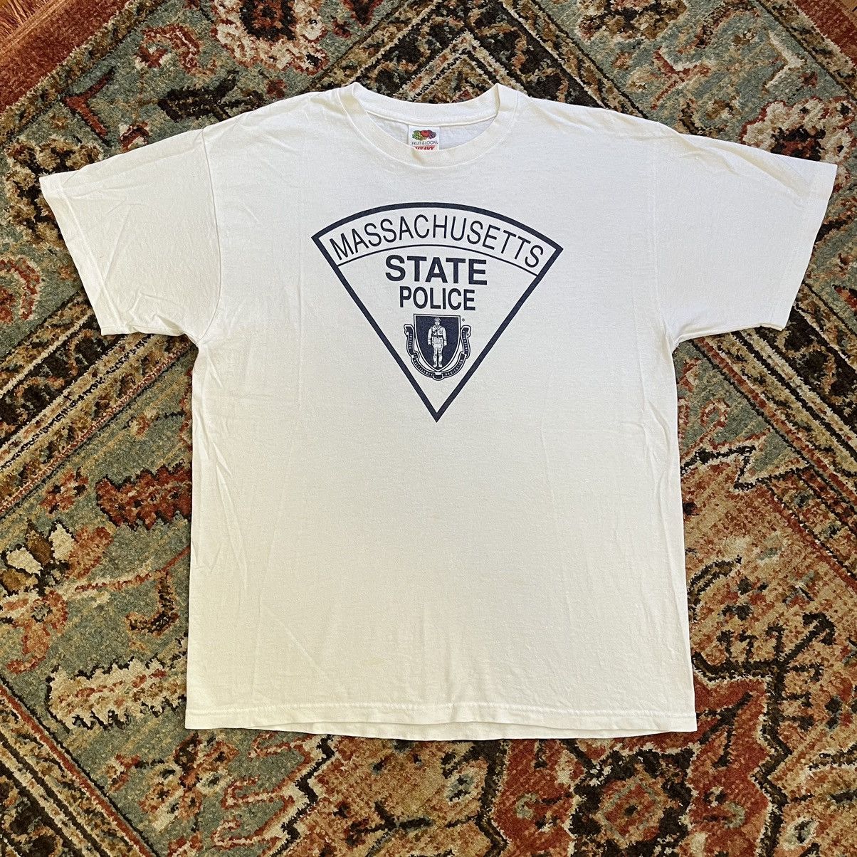 Vintage Vintage Mass State Police Badge Official Original T-Shirt Size US L / EU 52-54 / 3 - 1 Thumbnail
