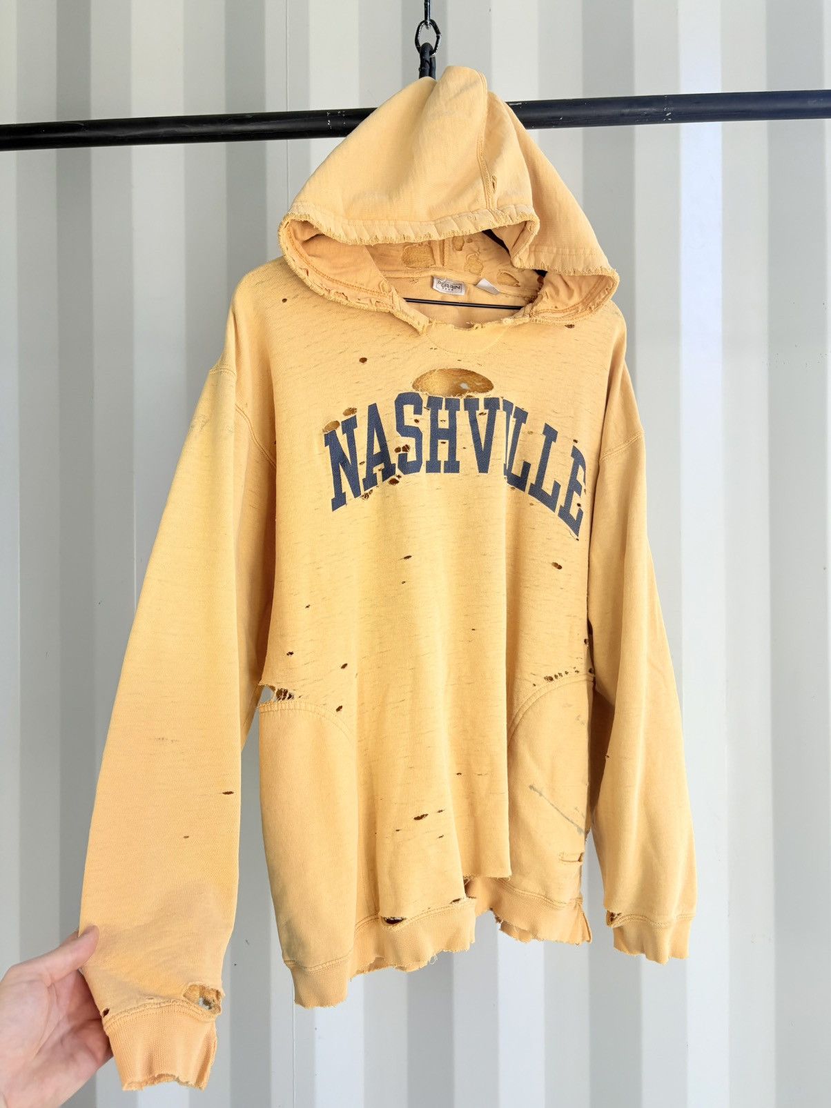 Vintage Thrashed Nashville Faded Sweatshirt Distressed ERD Grunge Size US XL / EU 56 / 4 - 1 Thumbnail